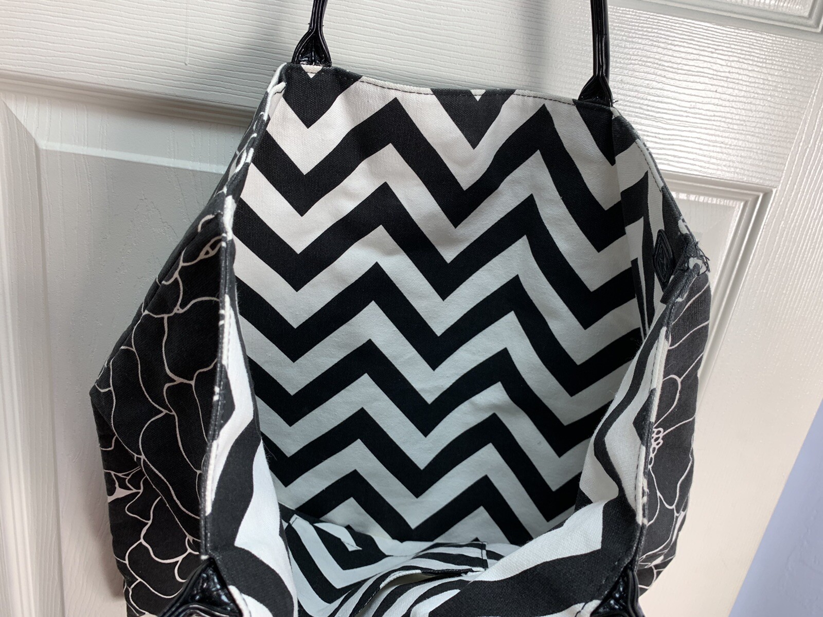 Black & White Floral & Chevron inner & outer pocket Reversible Canvas Tote