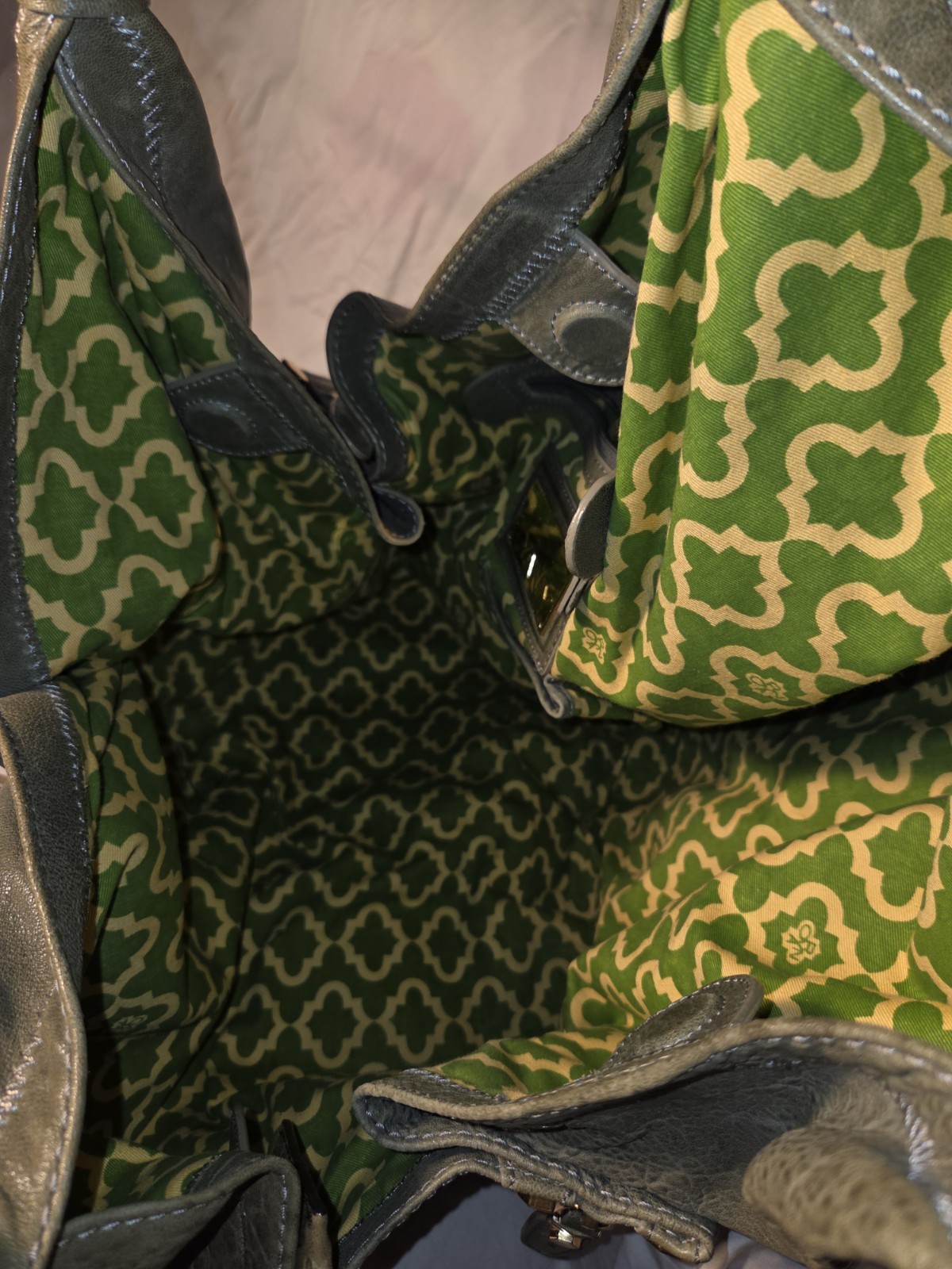 Or Vany Olive Handbag