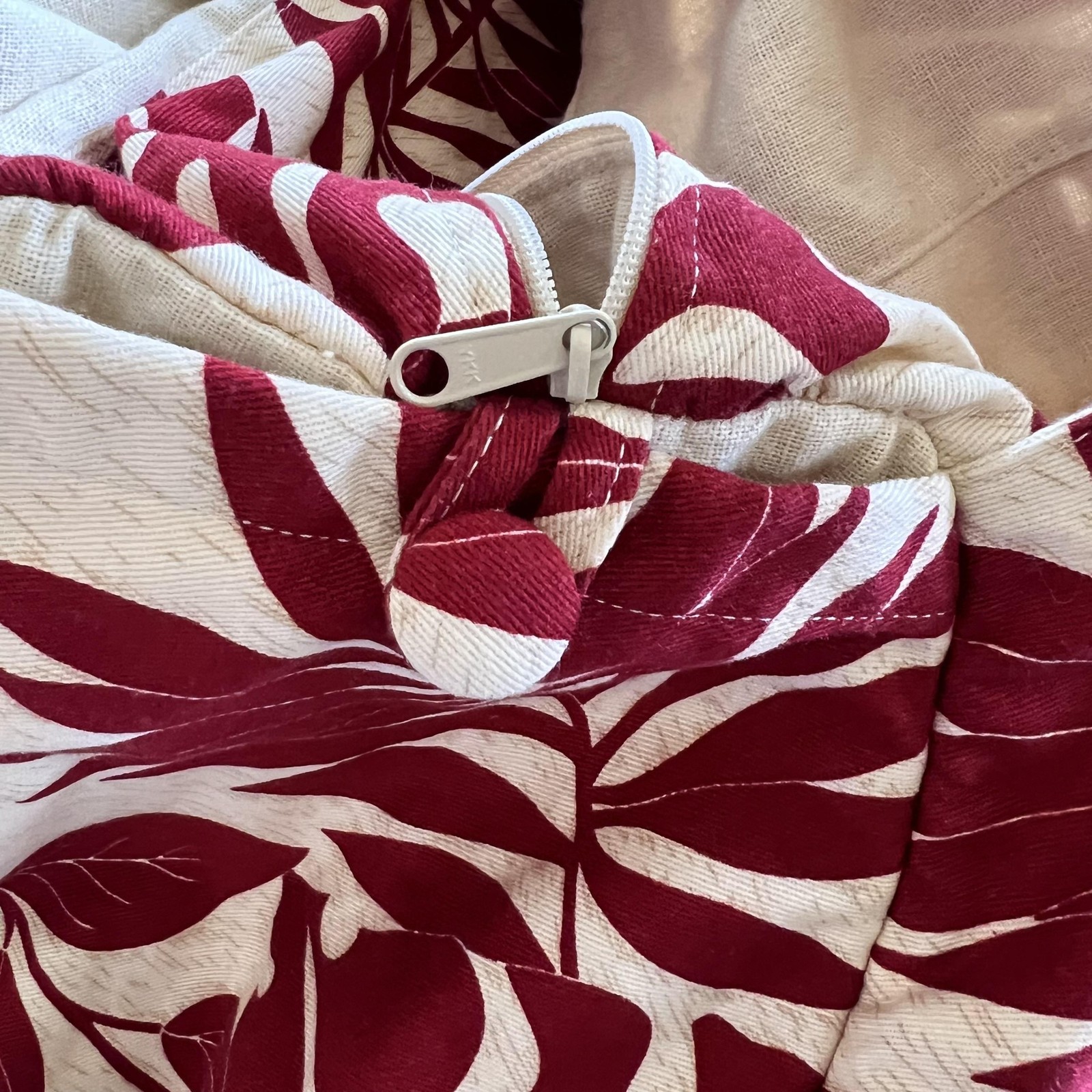 Eastern Serenity Shoulder Bag Women Red Leaf Print Purse Zip Monsterra Hawaiian
