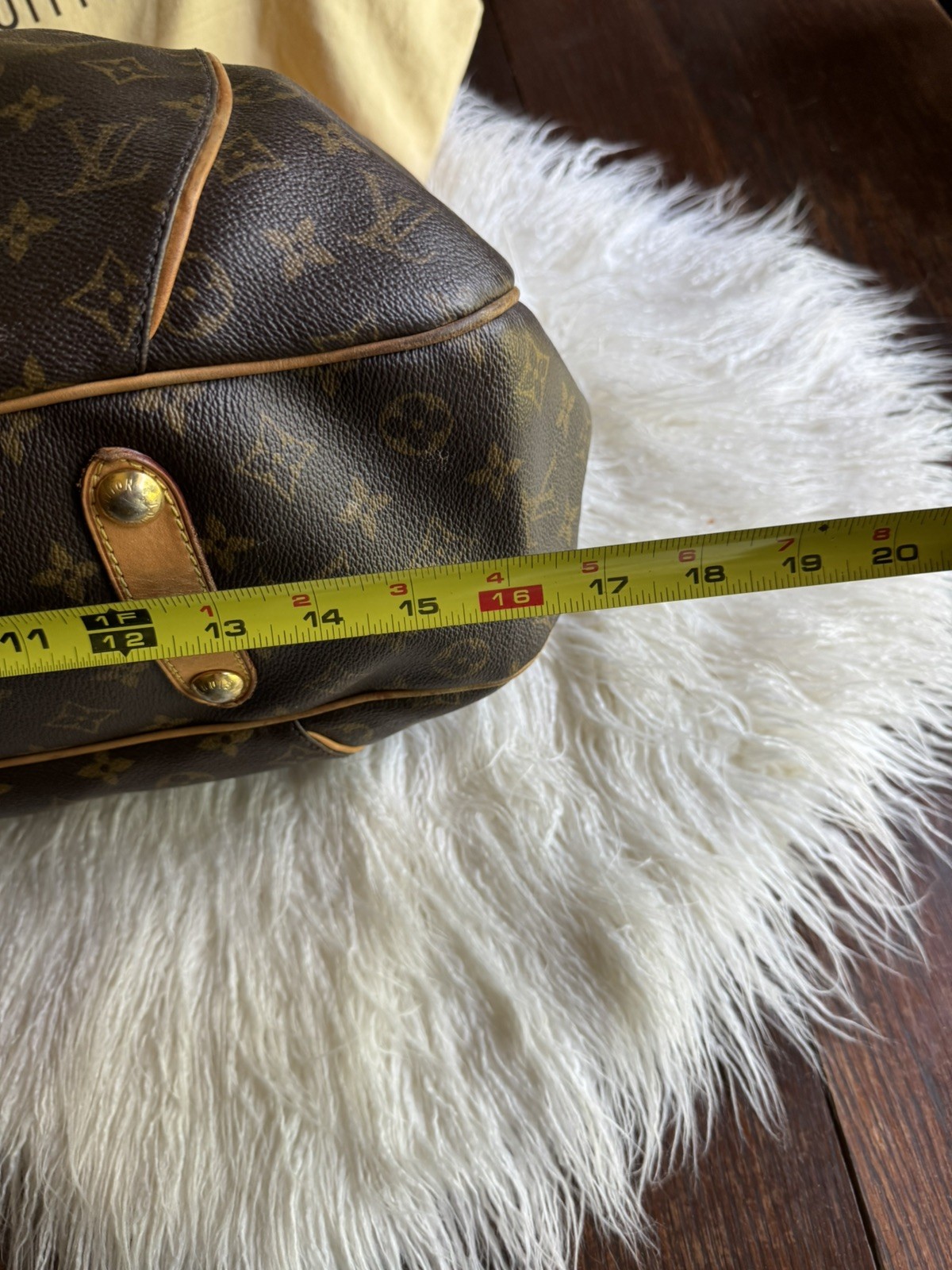 Authentic Louis Vuitton Galliera GM Monogram Hobo Shoulder Handbag