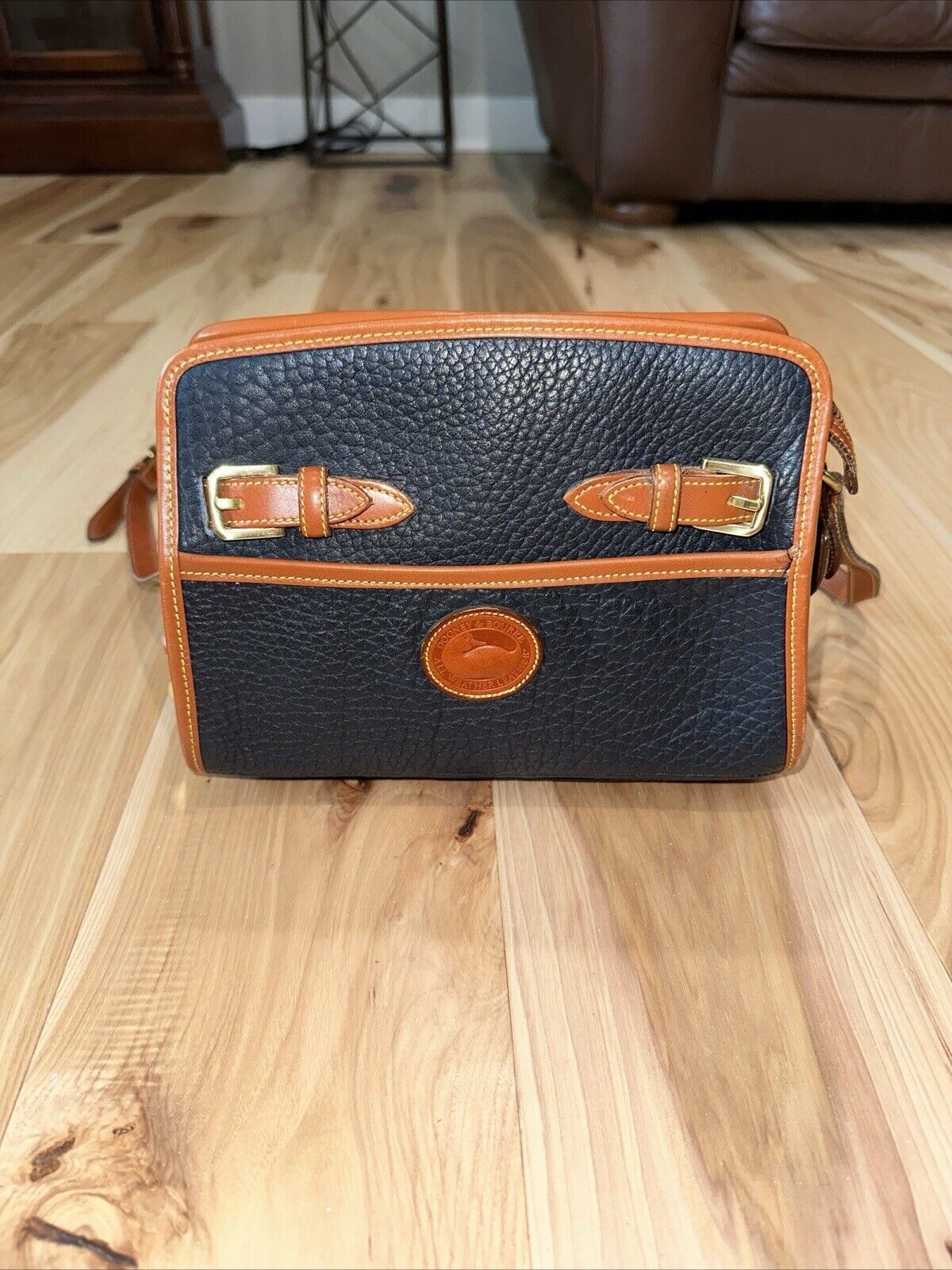 Dooney Bourke vintage blue tan leather handbag normal wear