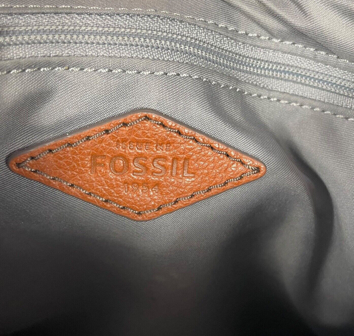Fossil Chestnut Cowhide Pebbled Genuine Leather Adjustable Crossbody Bag Purse