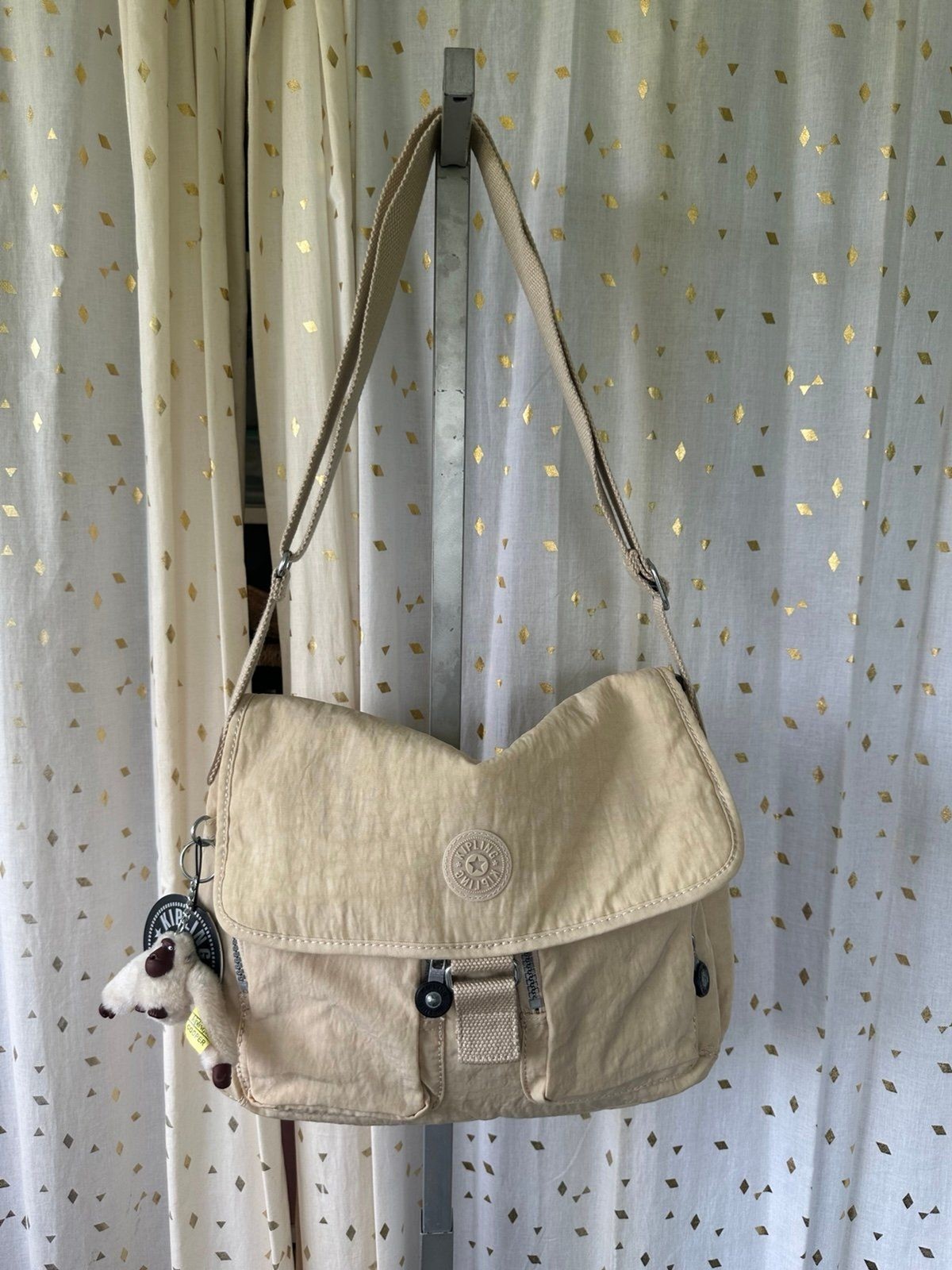 NWT Kipling Women’s New Rita Cream Medium Adjustable Messenger Crossbody Bag