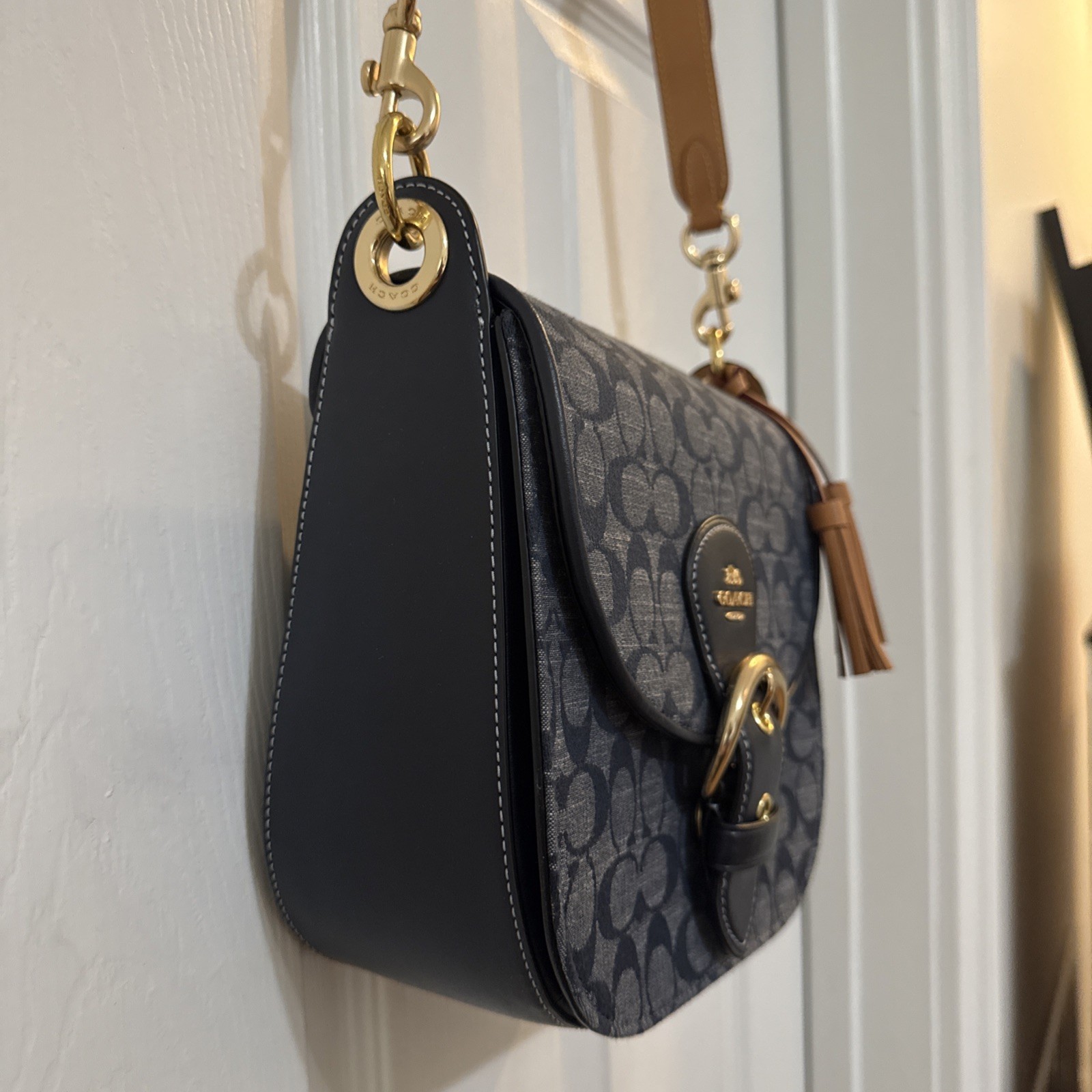COACH Cleo Shoulder Bag Signature Navy NEW WITHOUT TAGS