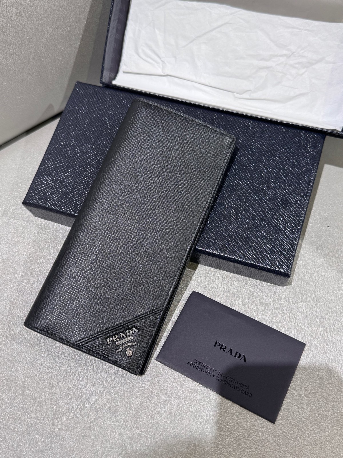 Prada Pre-Owned Authentic Long Wallet Black 2M0836-QME-F0216