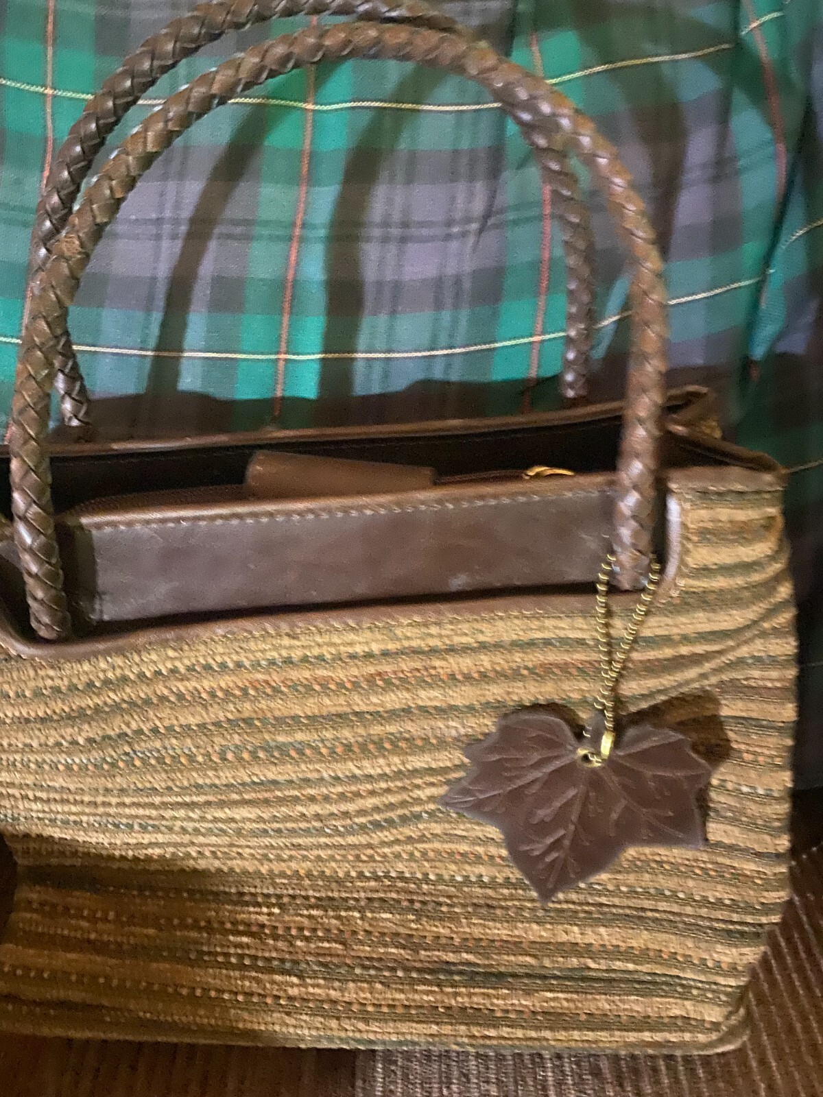 Relic Blended Medium Brown Corduroy Blend Purse with Beautiful Lining