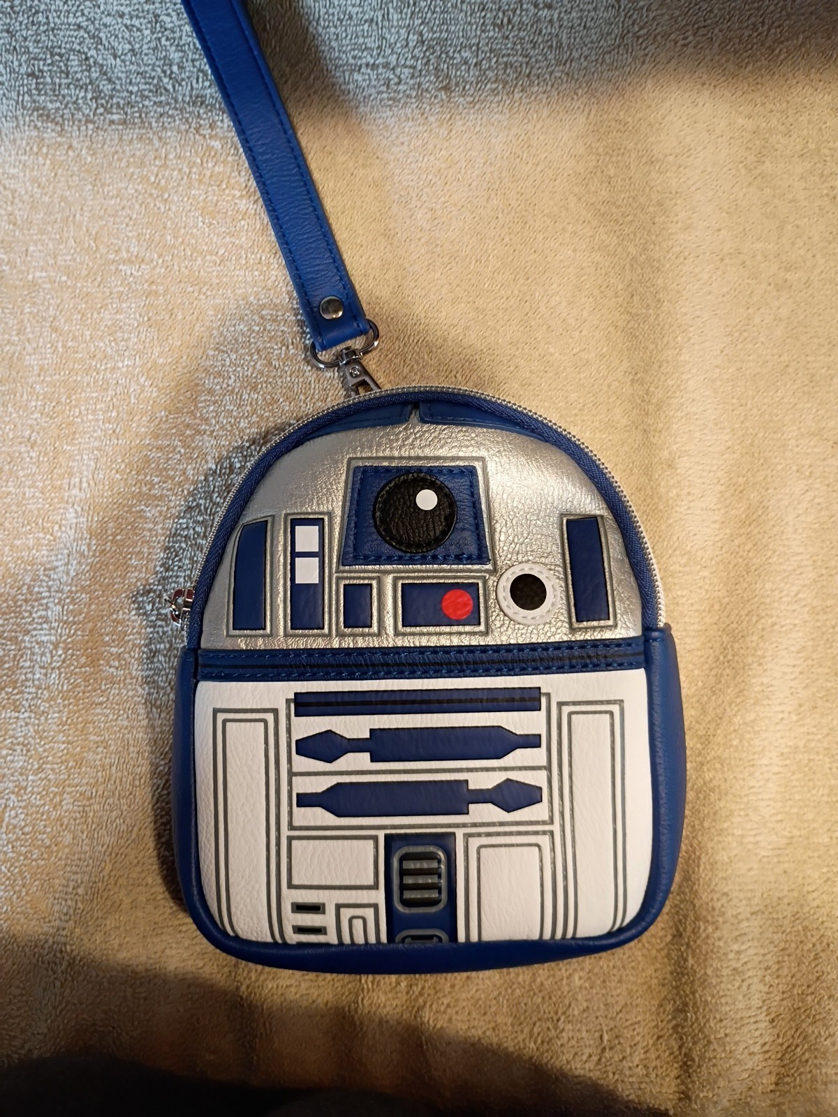 Disney Parks Loungefly STAR WARS R2-D2 Droid Wristlet Mini Belt Bag Wallet