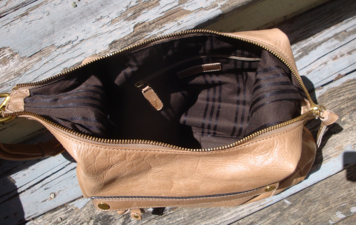 FRYE Vintage Tan Distressed Leather Handbag Crossbody Shoulderbag Large Purse