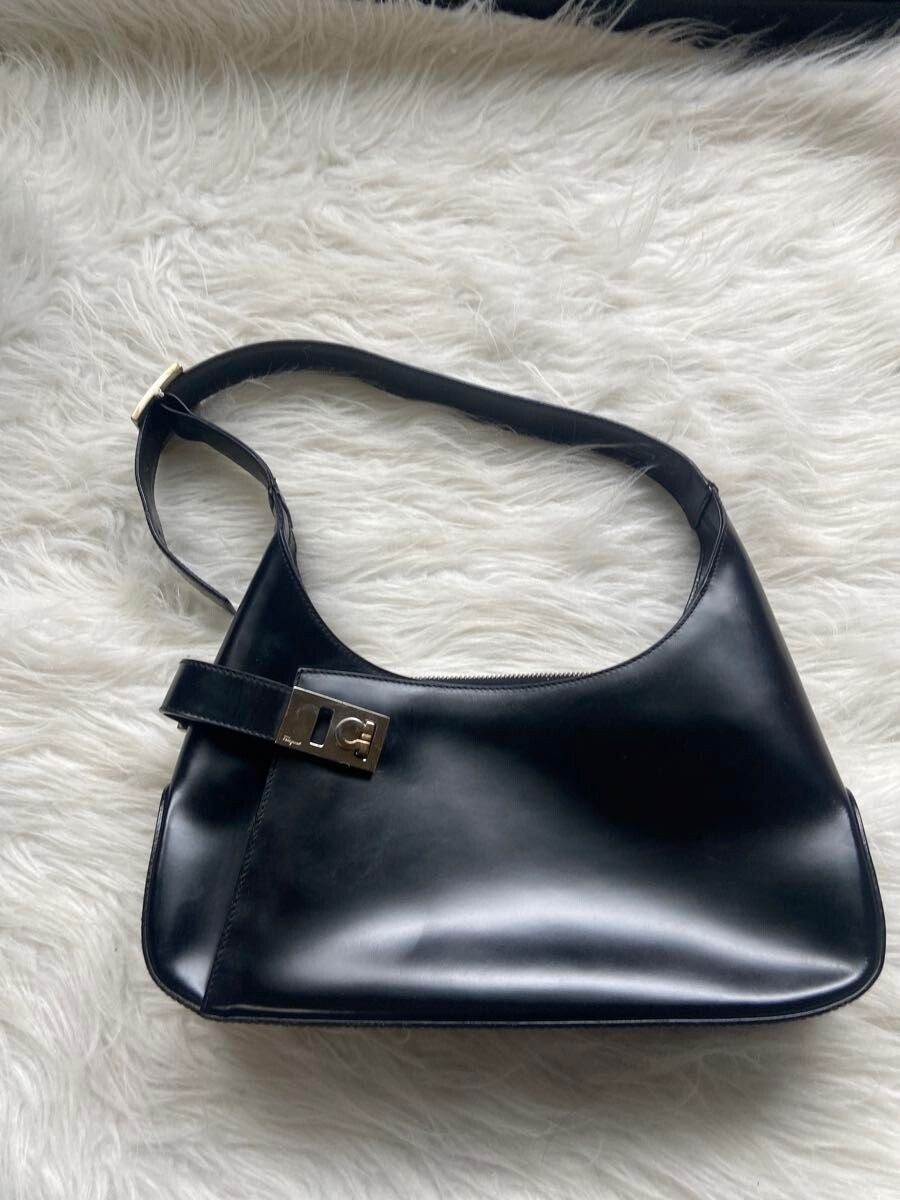 Salvatore Ferragamo Gancini Hobo Shoulder Bag Black Leather Silver Zip 29cm
