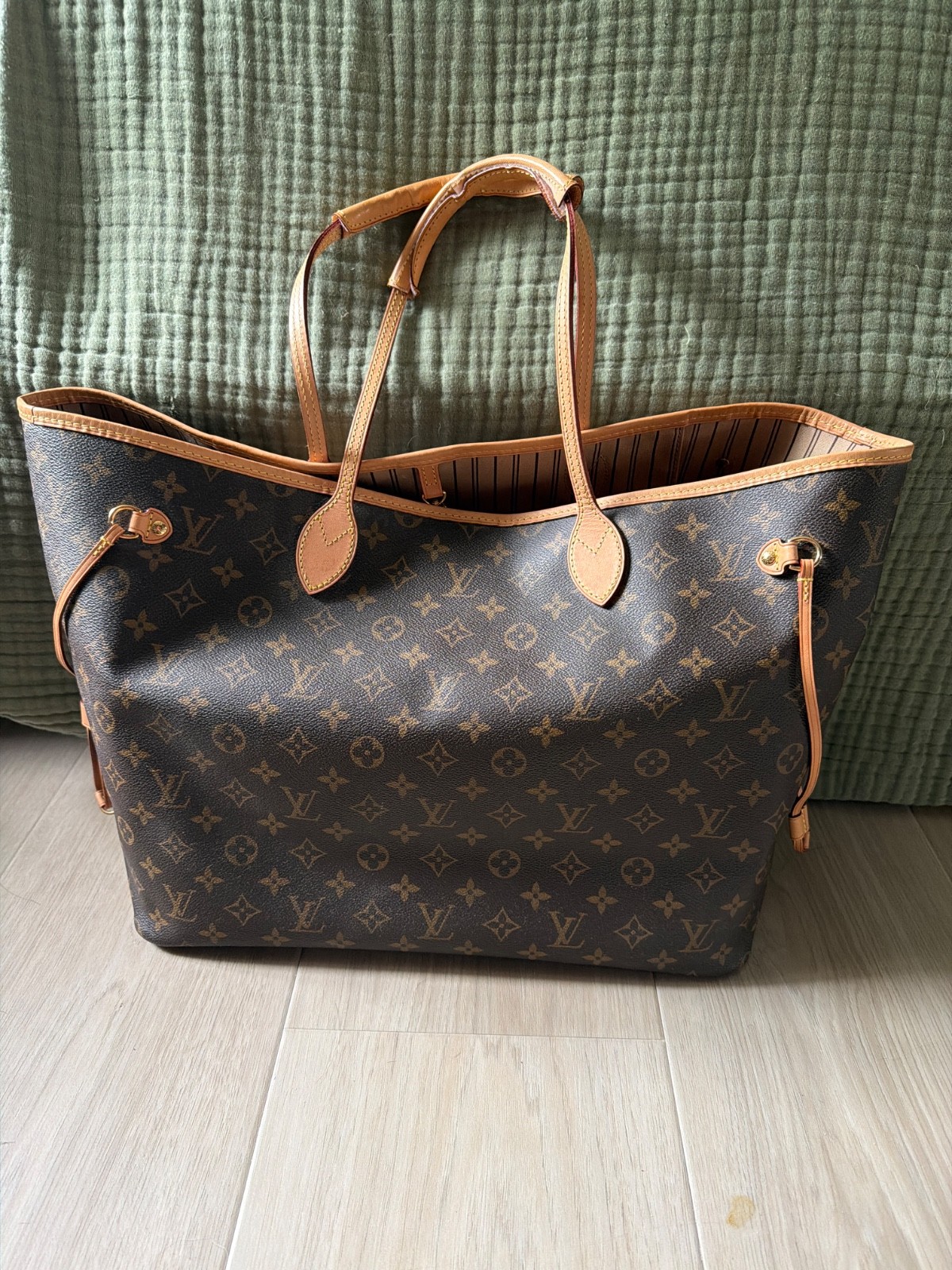 Loius Vuitton Neverfull GM used very good condition