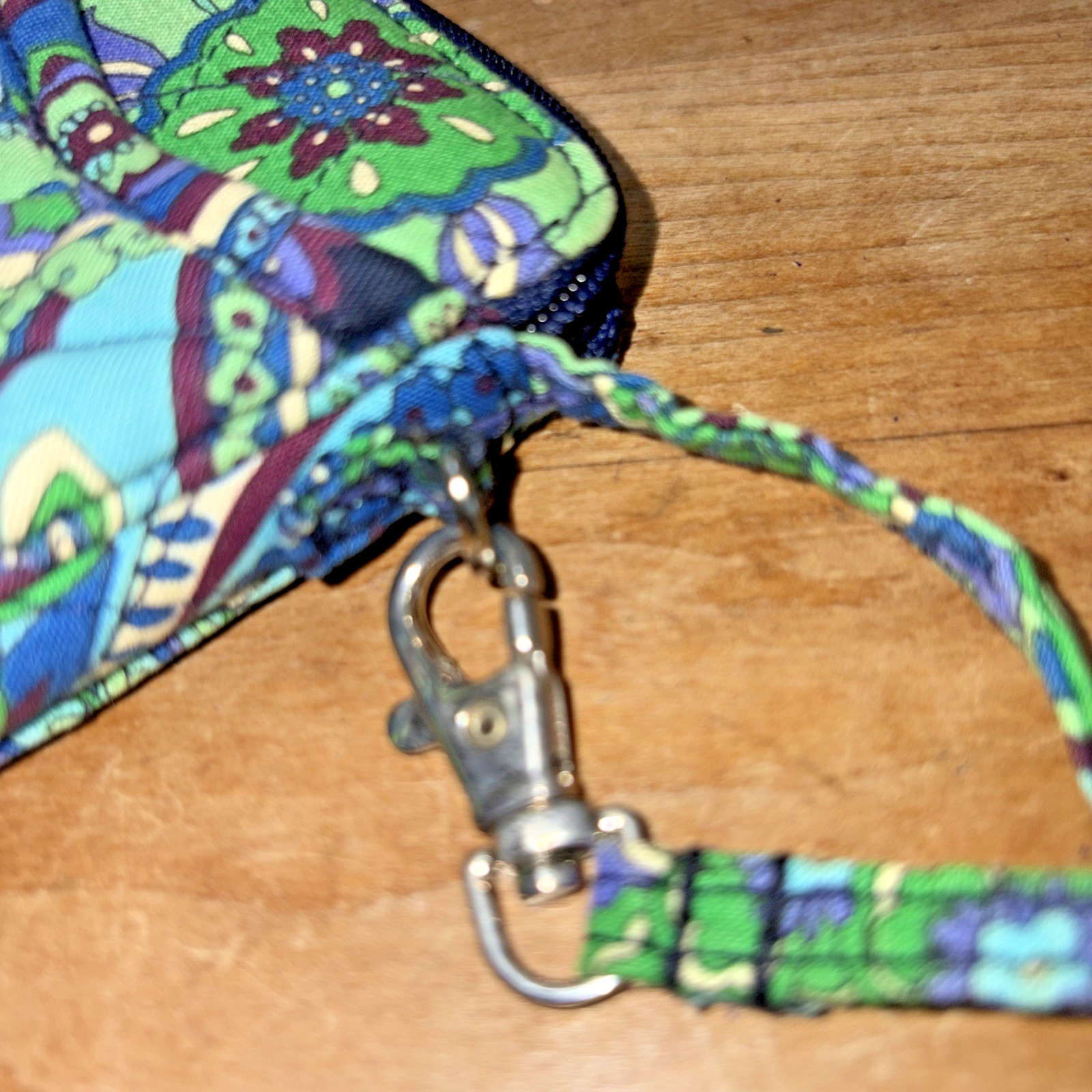 Vera Bradley Retired Pattern BLUE RHAPSODY All In One Wristlet 5.5″X3″