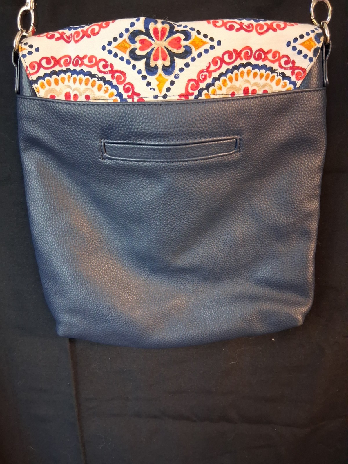 Thirty-One Studio 31 Modern Shoulder Bag Midnight Navy Sunset Medallion Flap
