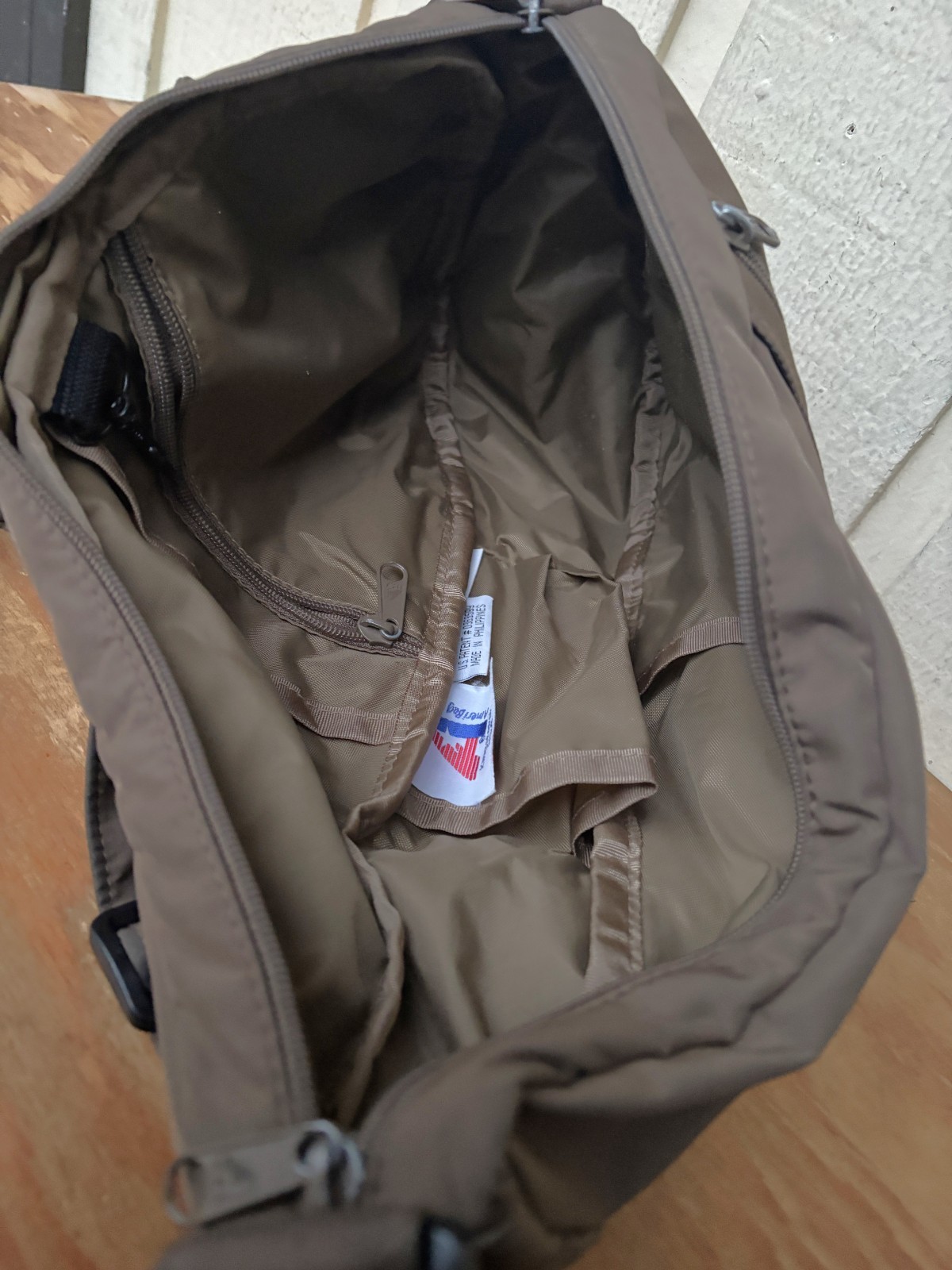 AmeriBag Nylon healthy back bag . Brown