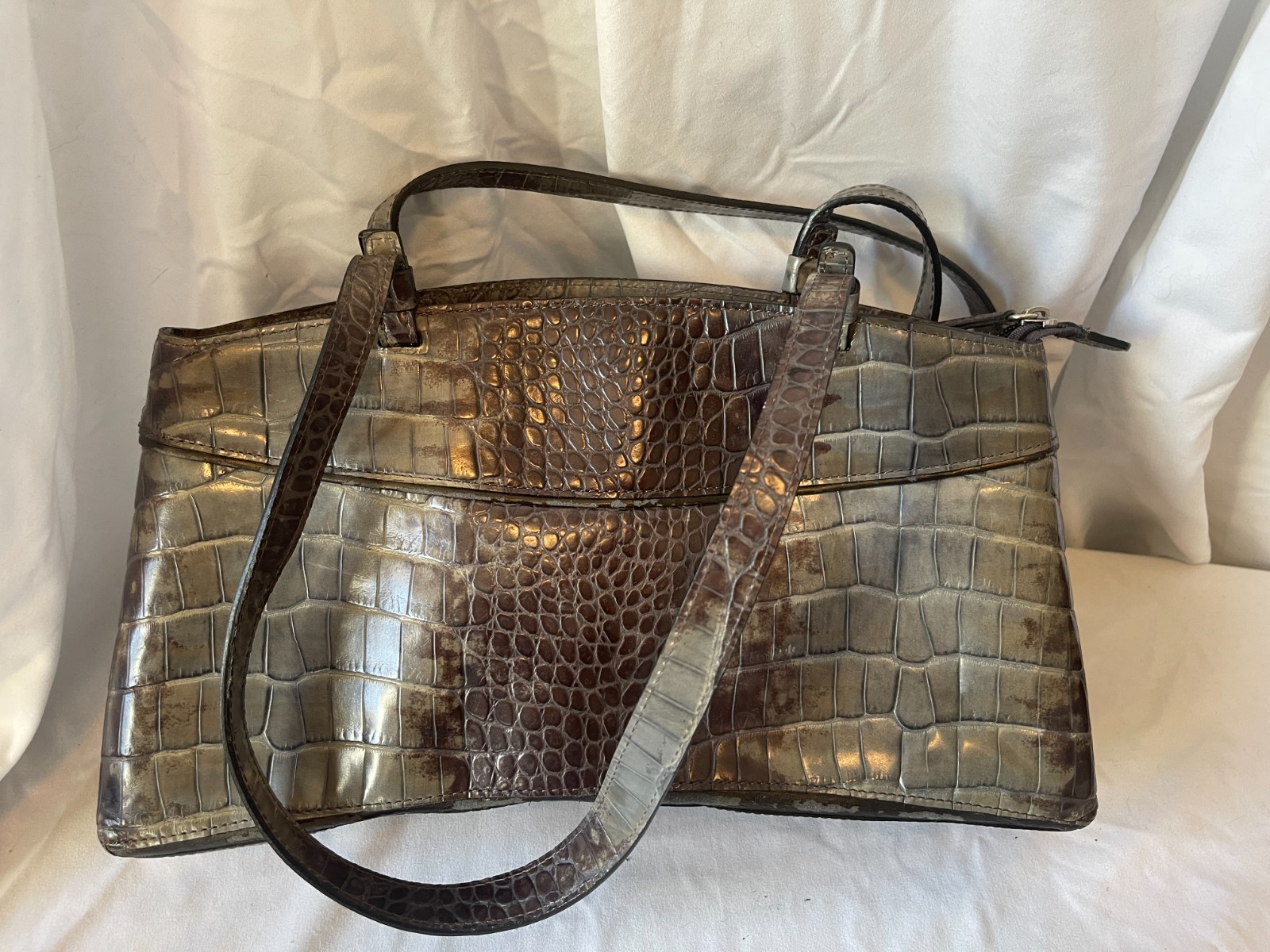 El Portal Croc Embossed Leather Handbag – Brown