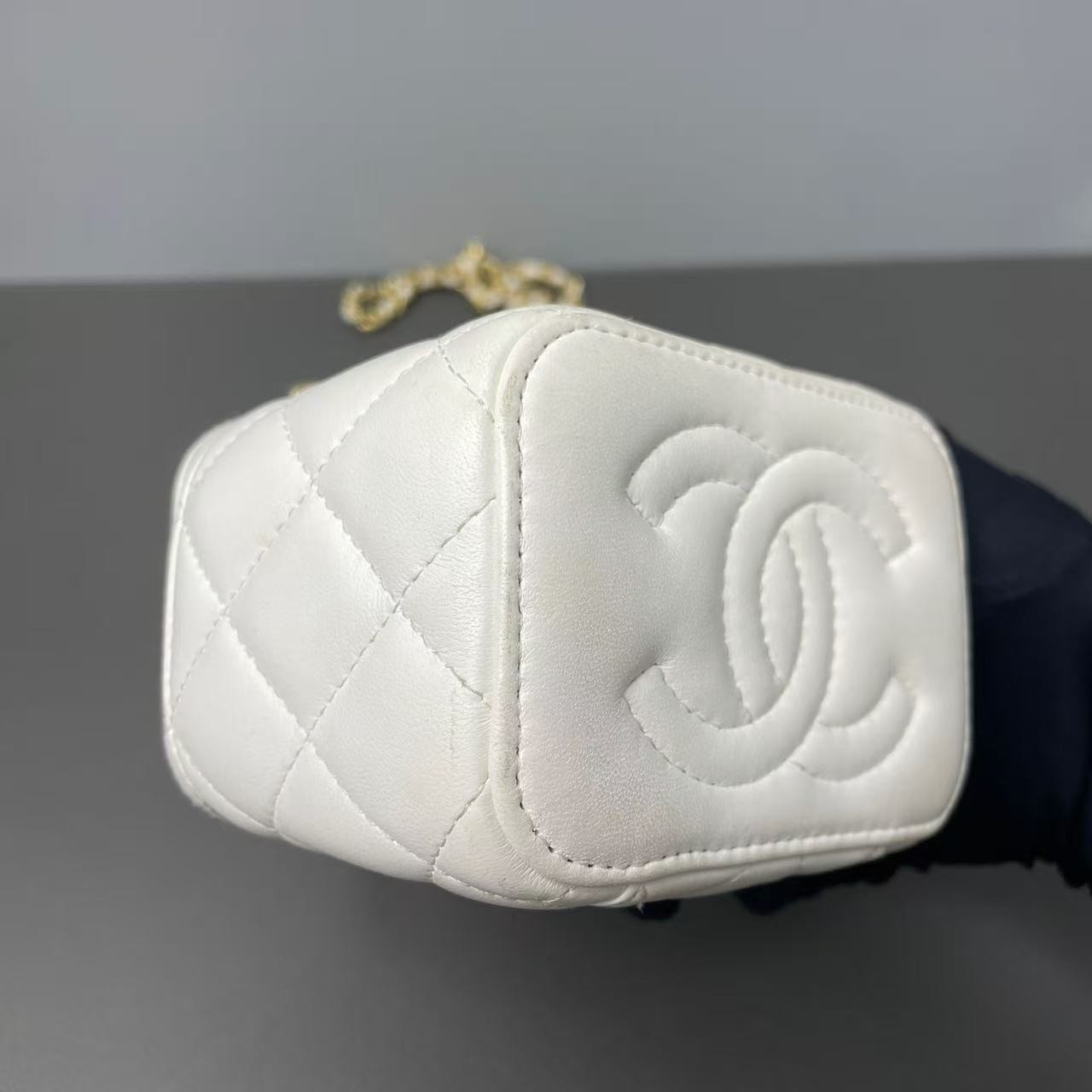 Chanel Mini Vanity Case White Lambskin Gold Pearl Ball Charm Extra Chains Auth