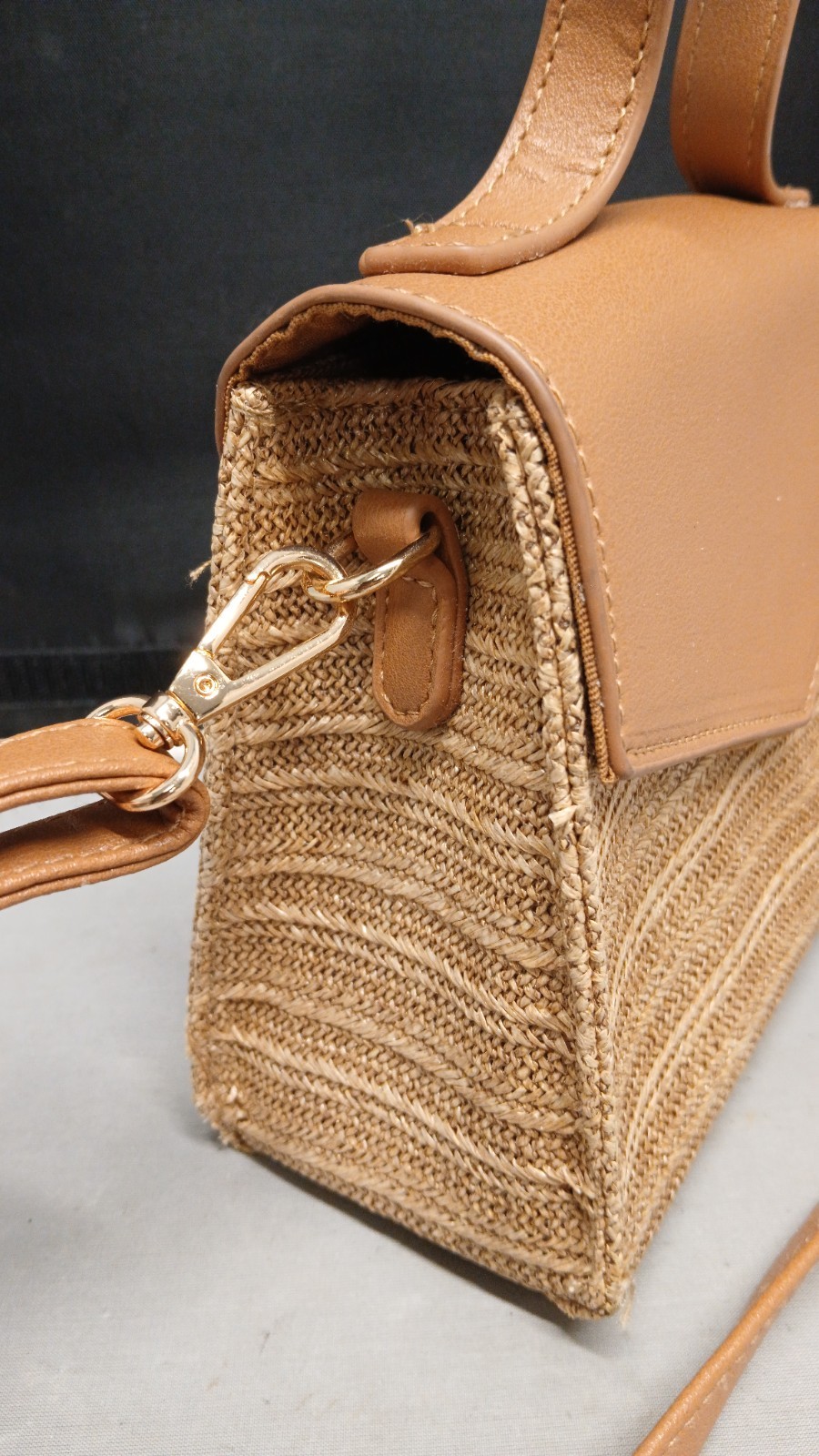Straw Weave Crossbody Bag Sz One Brown Faux Leather Trim Flap Magnetic Closure