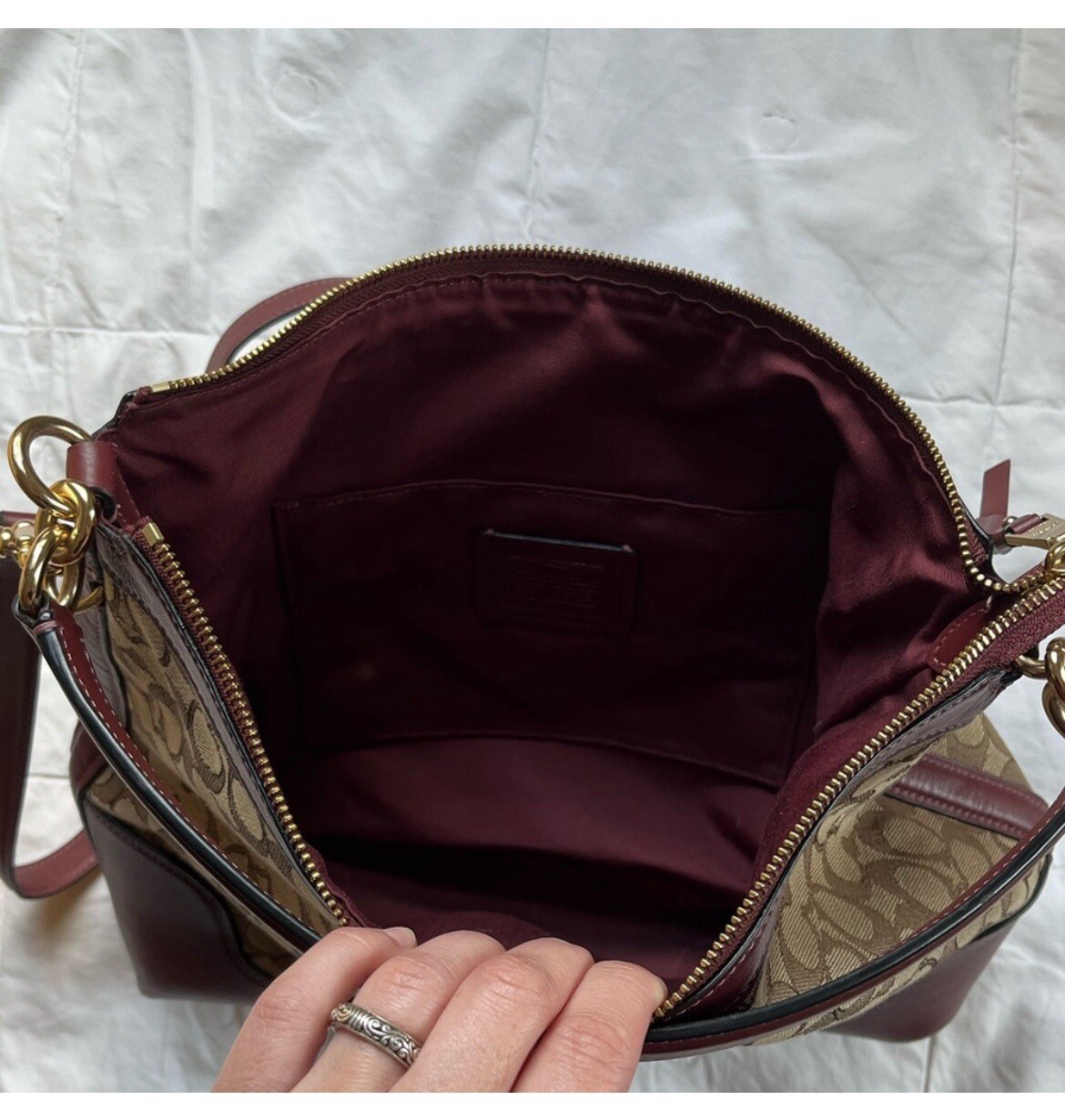 Coach Hobo Ivie Jacquard And Burgundy Leather Bag Authentic No Tag