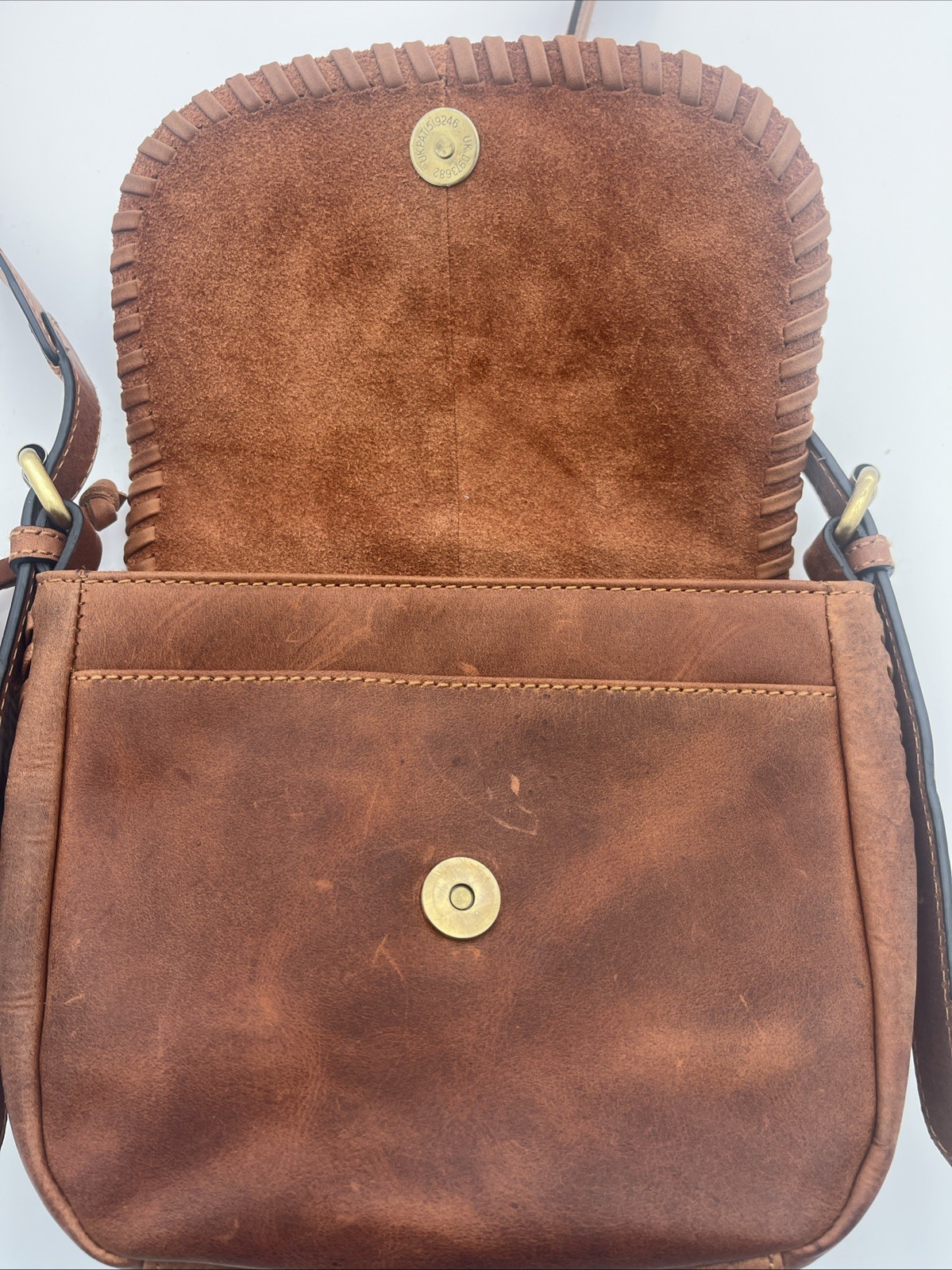 HADAKI Saddle 100% Leather Lined Crossbody Purse /bag Wide Strap 1.5″ Y2K