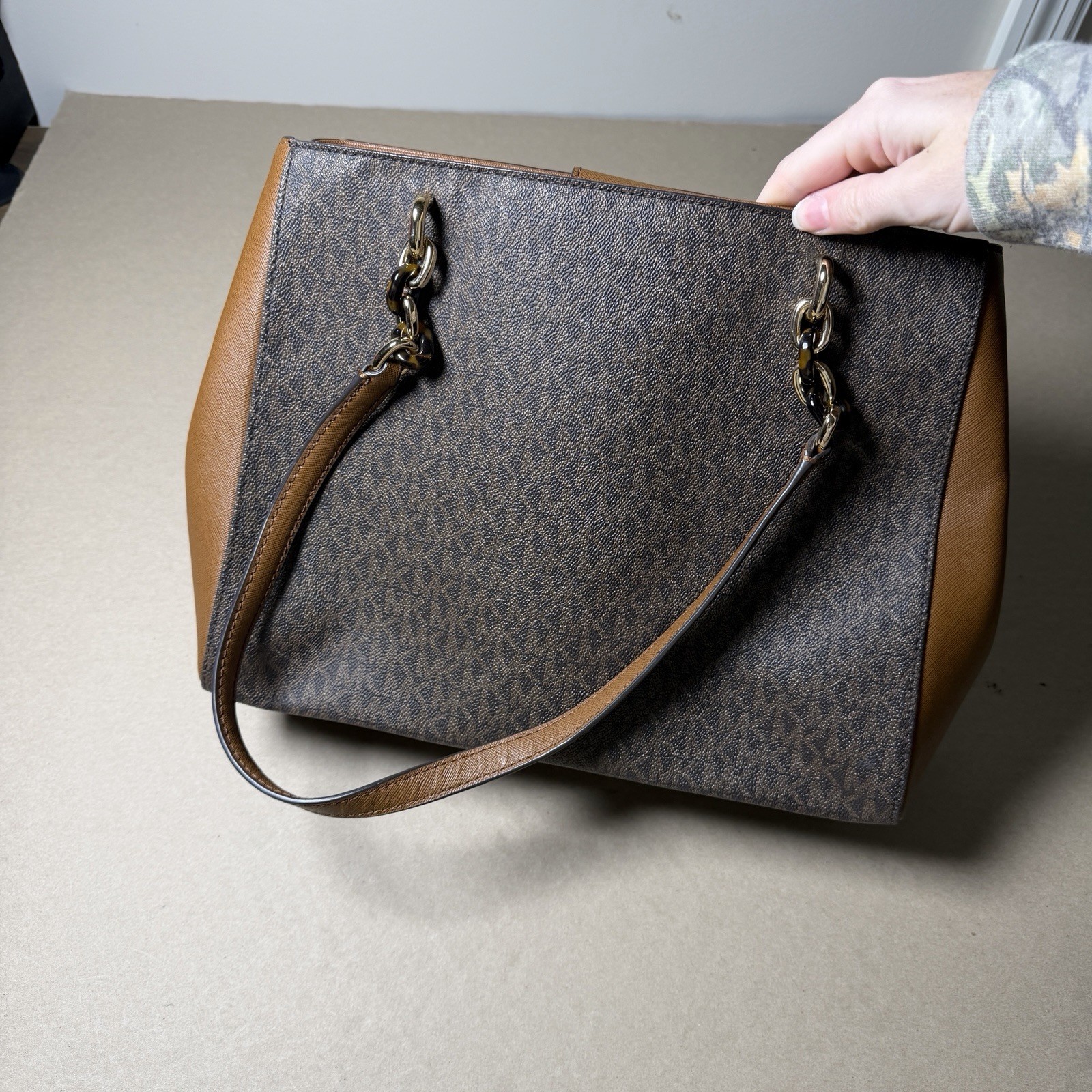 NWOT Michael Kors Sofia LARGE PVC Leather MK Signature Tote Bag Brown purse