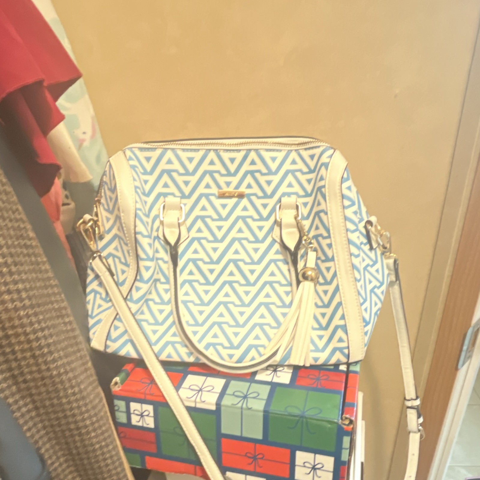 ALDO Blue White Geometric Medium Satchel Zip Top w/ Detachable Strap Pockets