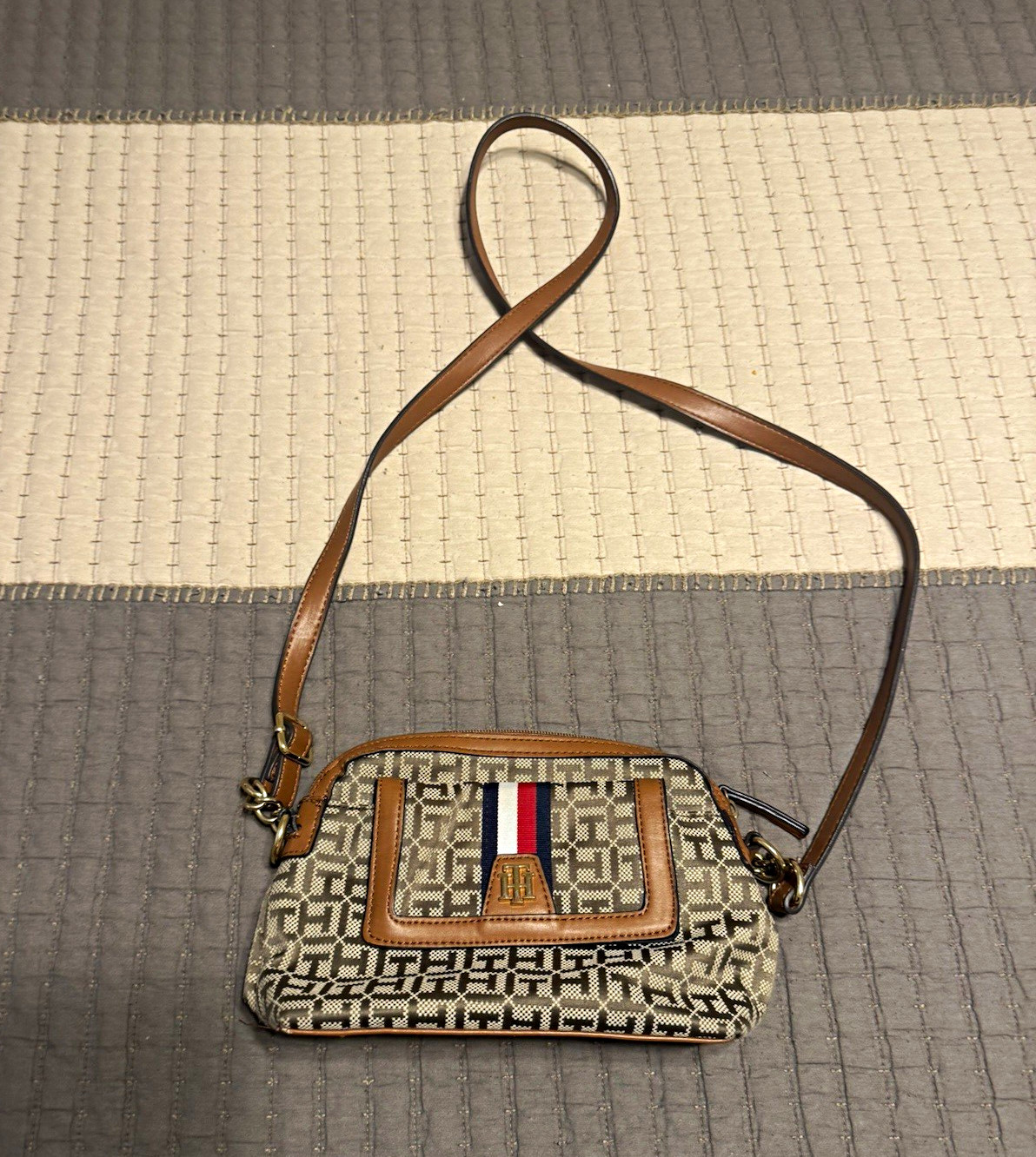 Tommy Hilfiger Monogram Small Crossbody Bag Zip Closure Detachable Strap