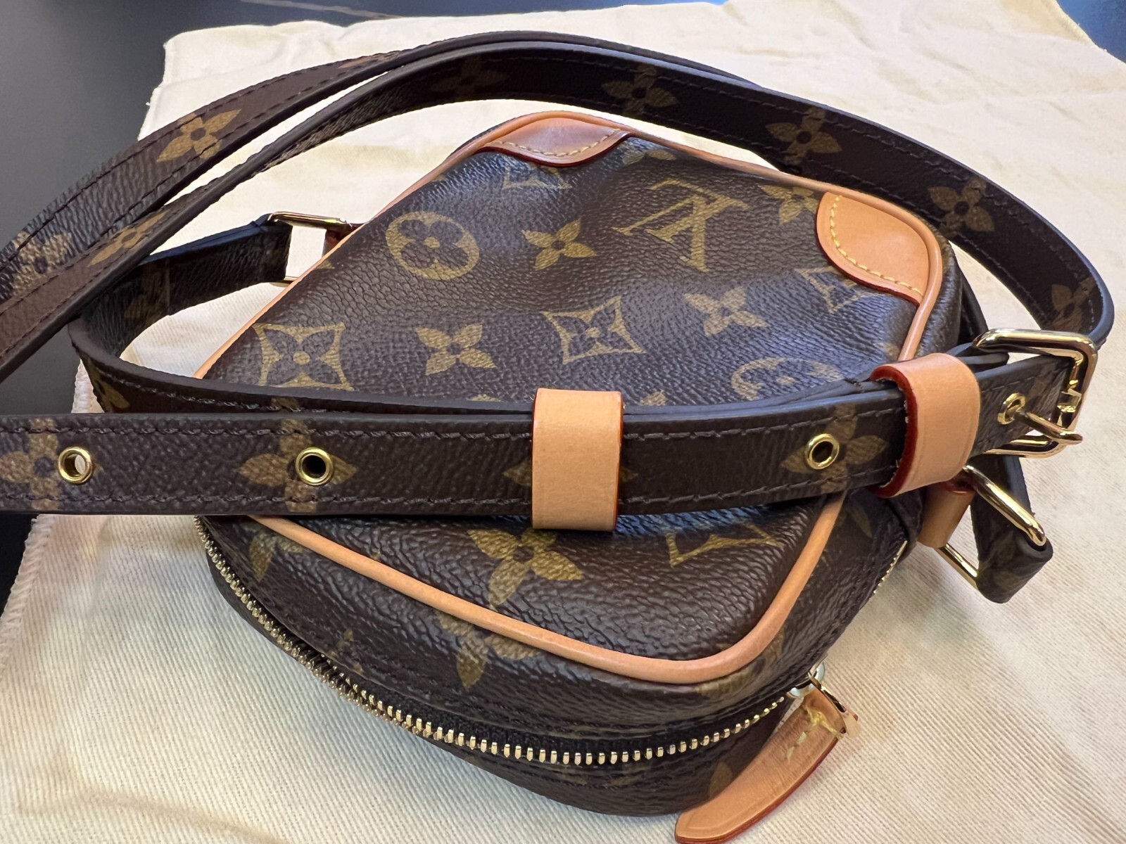 Authentic LOUIS VUITTON Game On Paname Set Bag