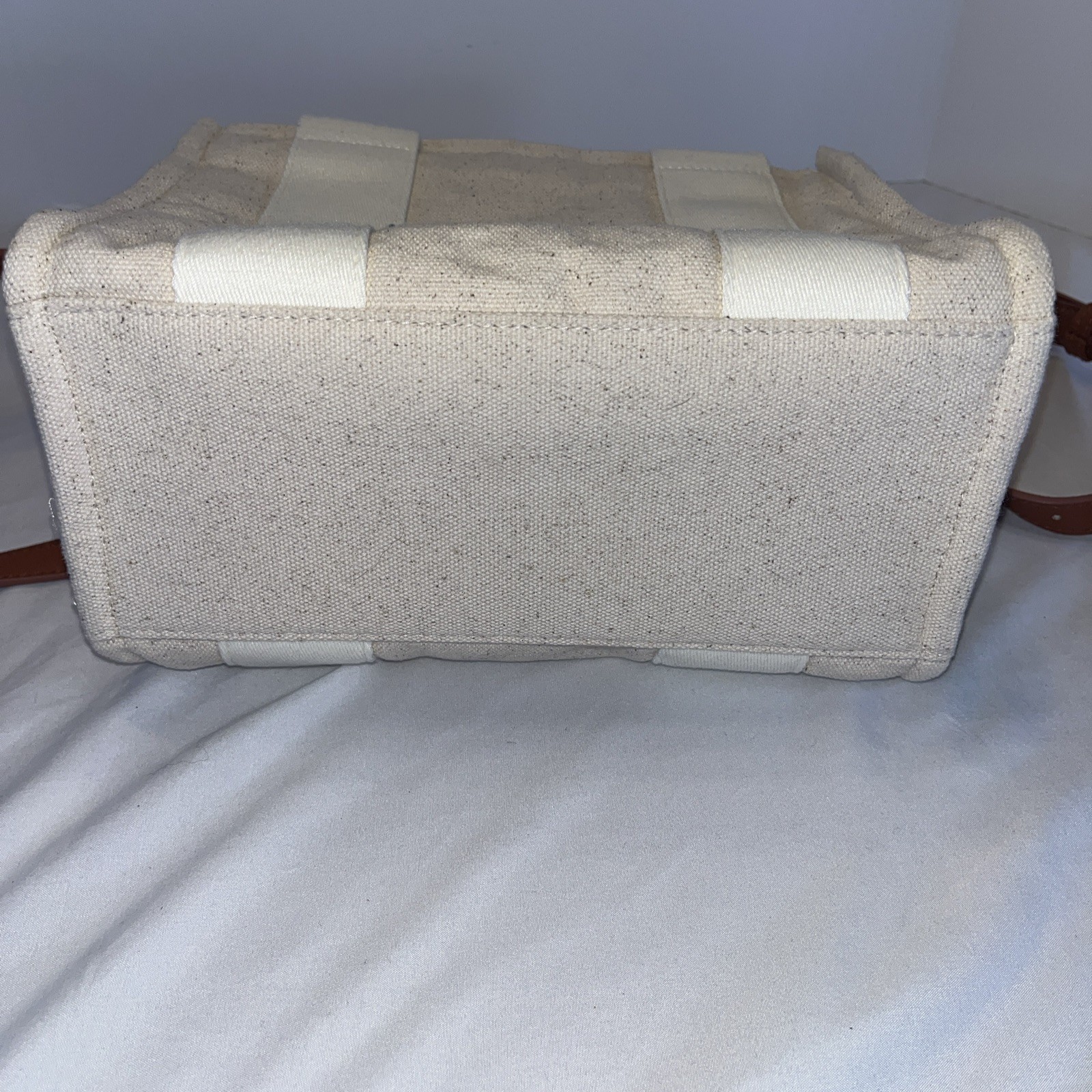 Universal Thread Cream Canvas Crossbody Purse Tote Zipper 9.5x8x5 Inches