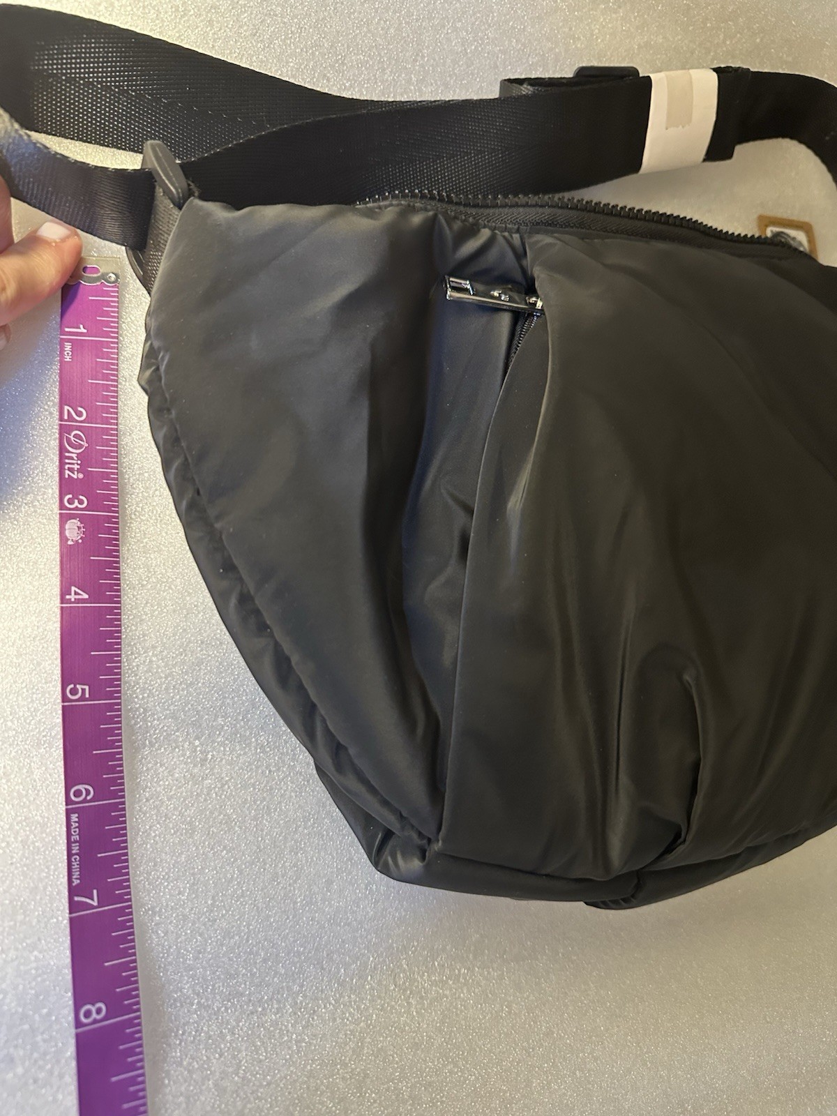 Bearpaw Women’s Black Sling/Crossbody Puffer Bag NWT