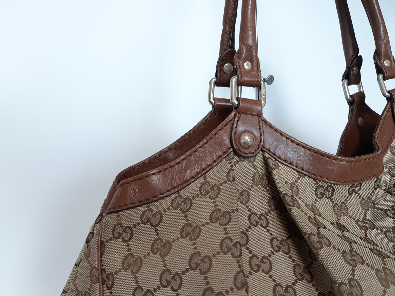 GUCCI Shoulder Bag GG Canvas Beige Brown GG Charm 211944