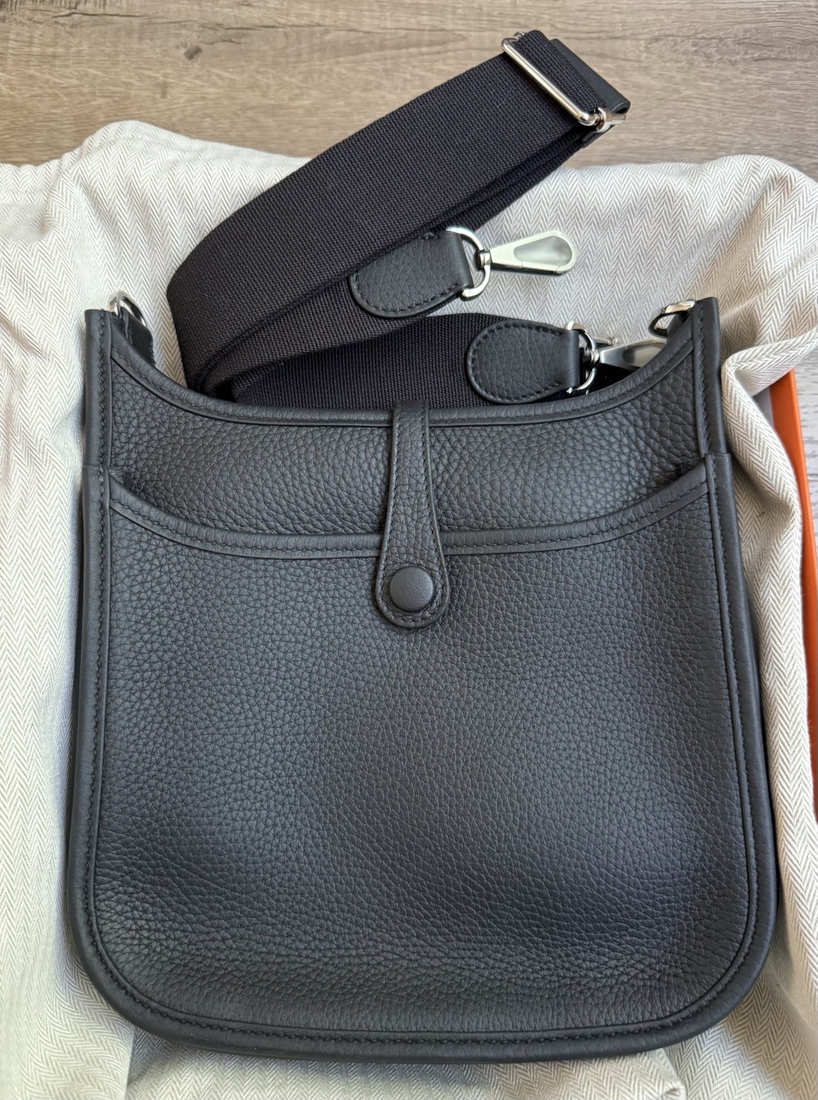 New HERMES Evelyne 23 Black Noir Palladium Silver Hardware PHW leather bag