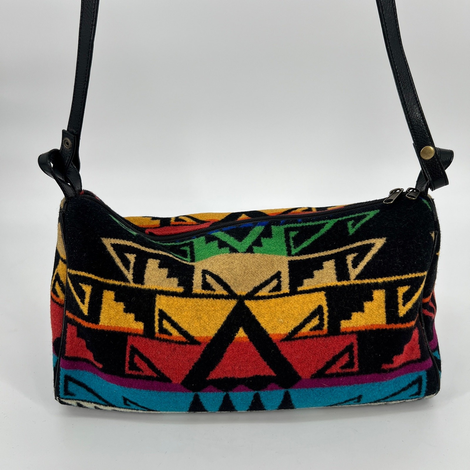 Pendleton Blanket Barrel Shoulder Bag Wool Blend Rainbow Aztec Southwestern READ