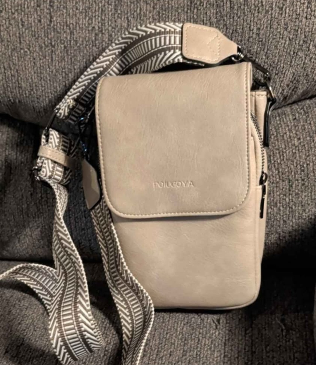 POIUGOYA Beige Crossbody Phone Bag Purse, Detachable Strap, Flap, Zip Pockets