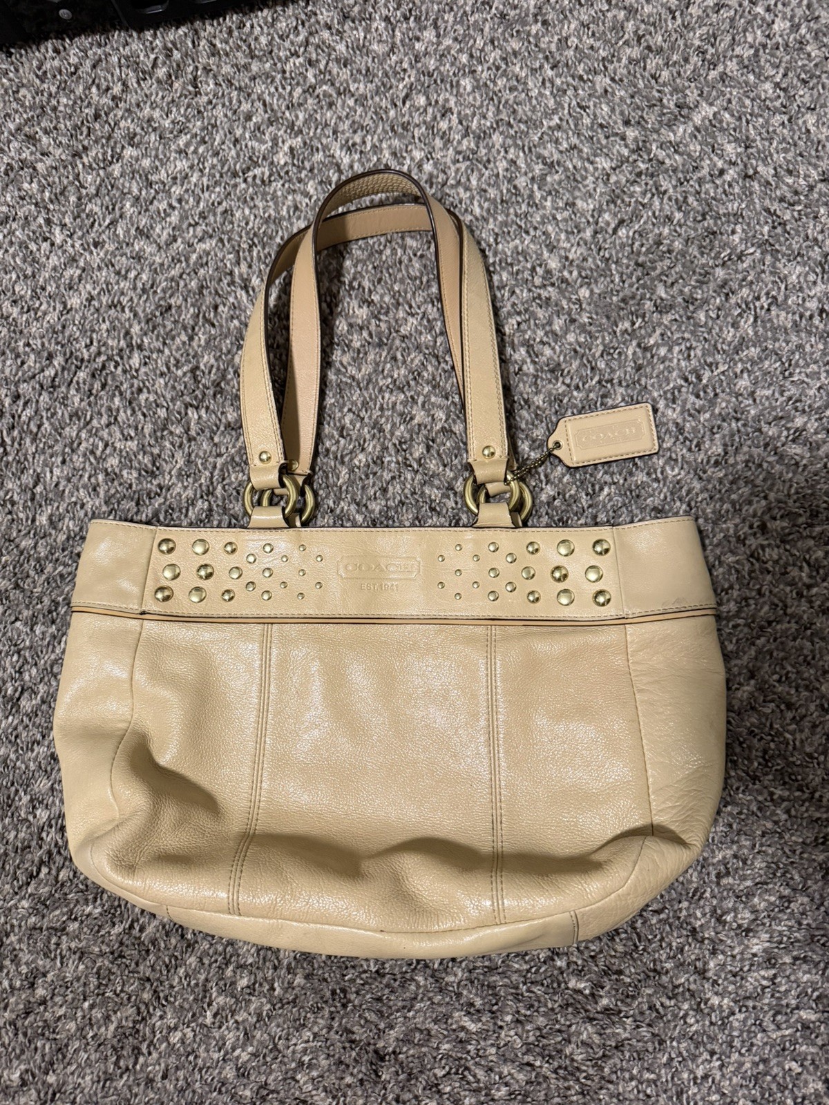 Coach East West Studded Shoulder Tote Handbag Leather Tan Y2K 14×9”