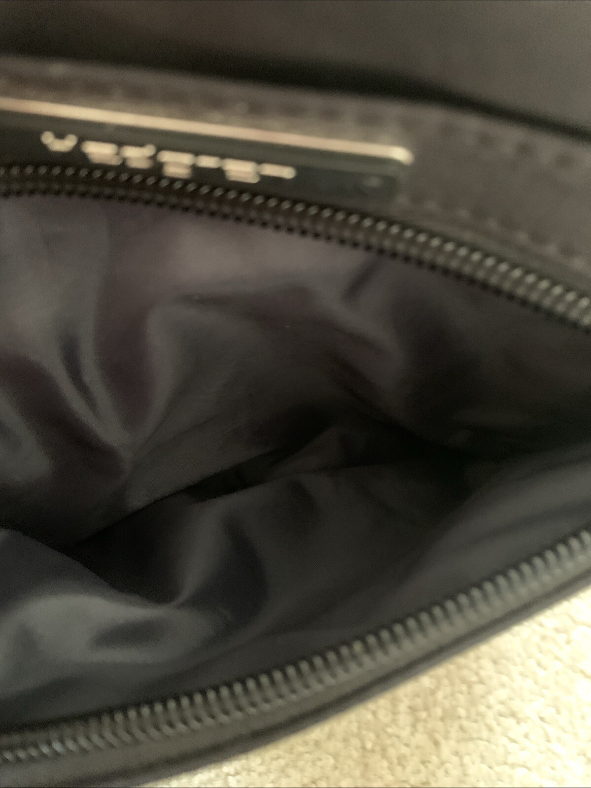 Hedgren Crossbody Bag Black RFID Adjustable Strap 9x8x1 Travel