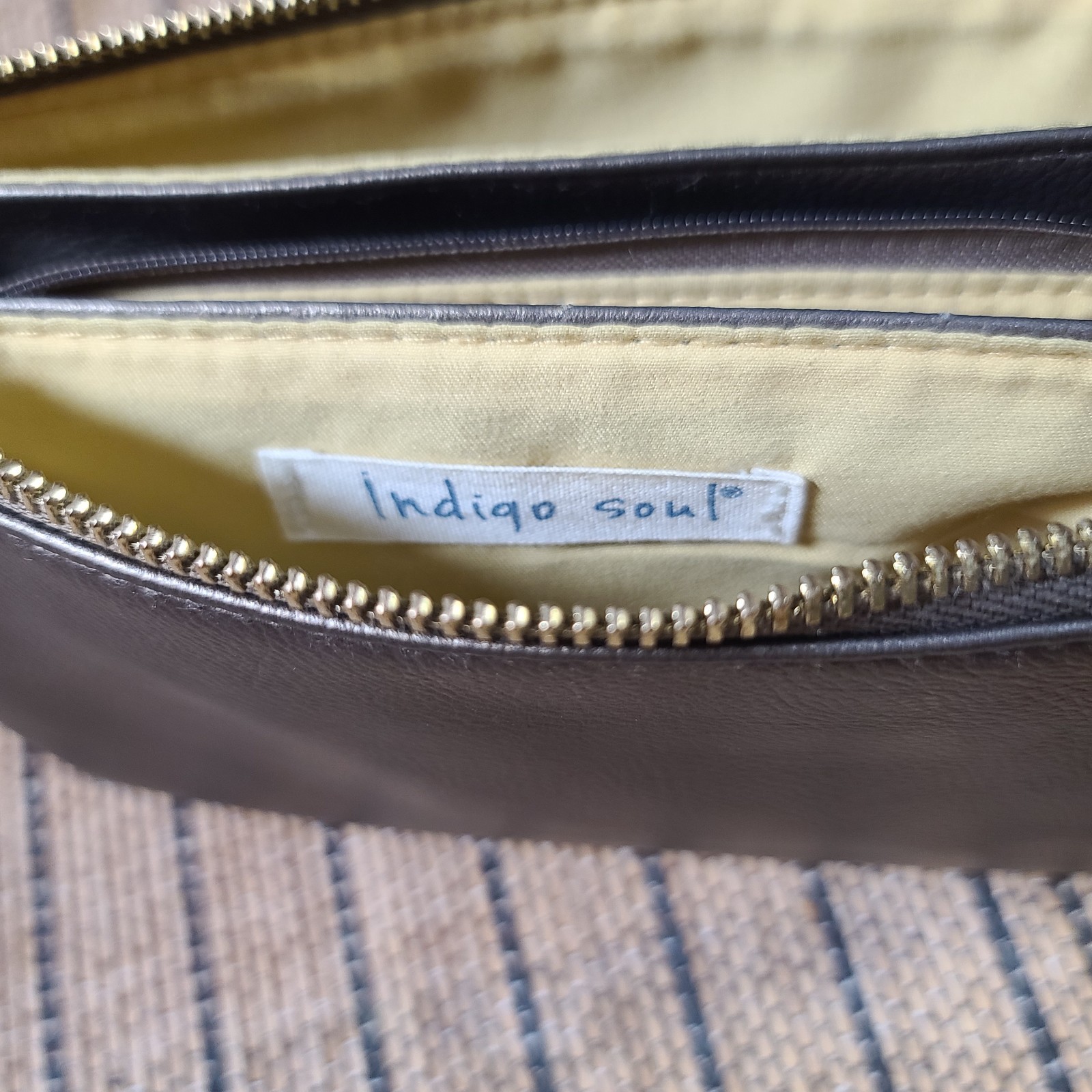 Indigo Soul Women’s Gray Clutch Wristlet Zip Closure Gold Hardware
