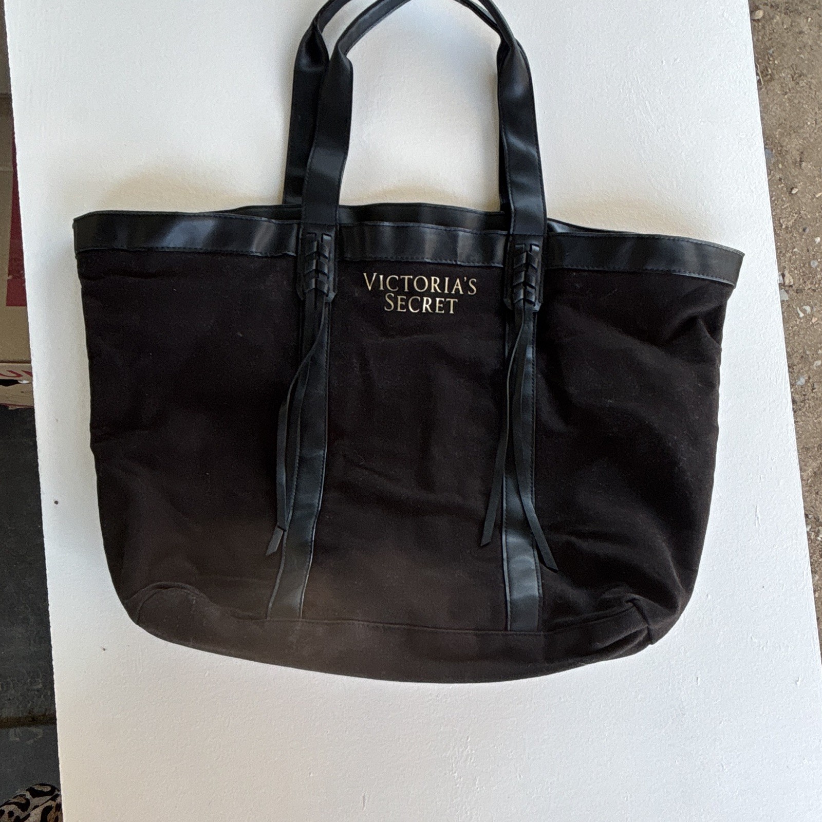 Victoria’s Secret LOVE Logo Tote Bag Black Lined Double Handles Casual Travel