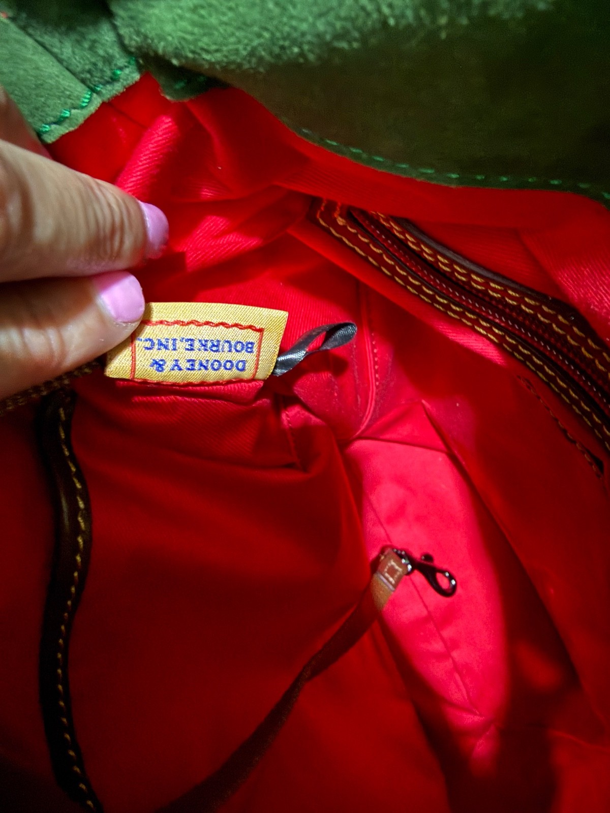 dooney and bourke florentine twist strap hobo in chestnut.