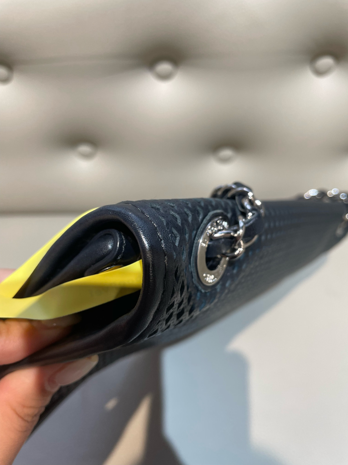 Chanel Black Calfskin CF Baguette Bag（ 29×18×6）cm