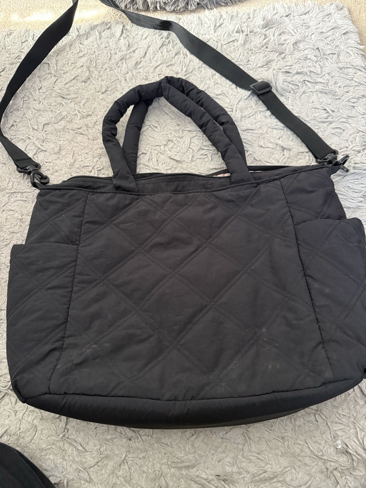 bagsmart quilted multi pocket tote bag adjustable shoulder strap black