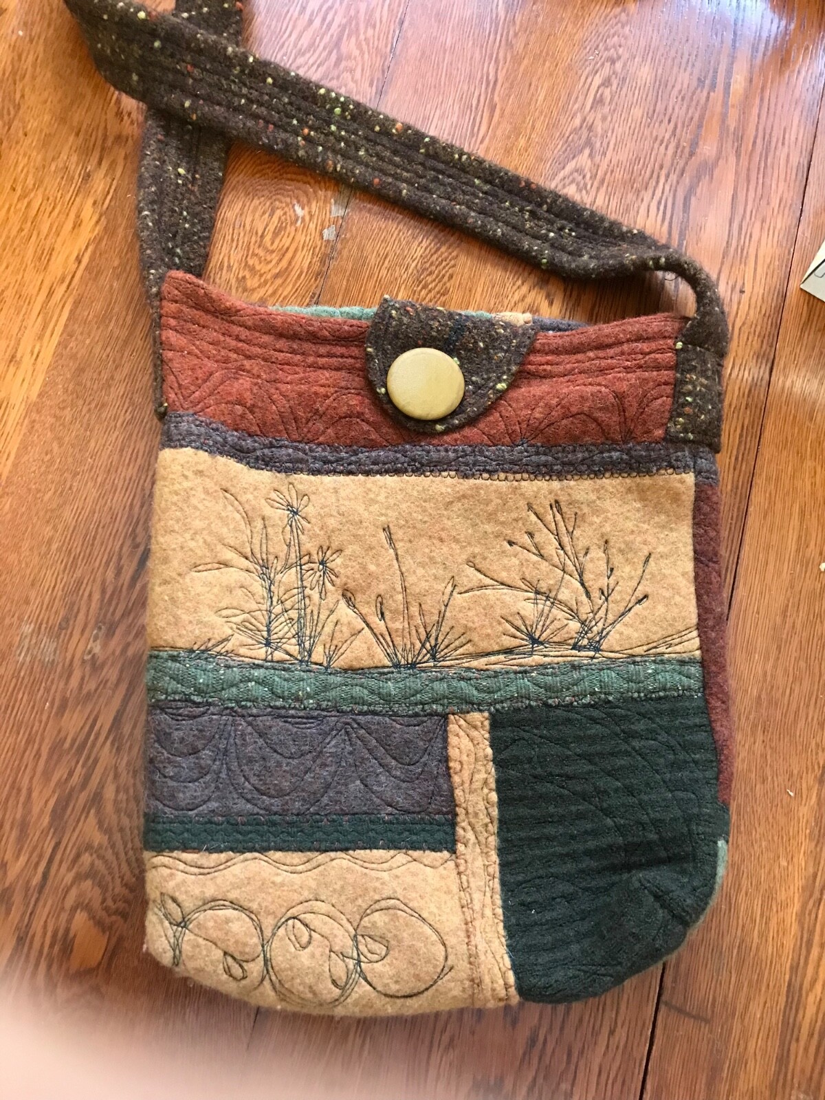 OOAK FELTED WOOL HANDBAG cotton pocketed lining, machine embroidery