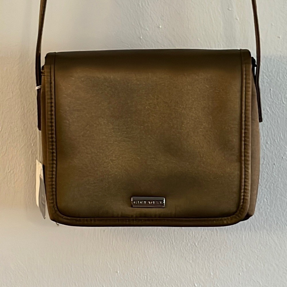 NWT Nine West Moonstruck Crossbody in bronze
