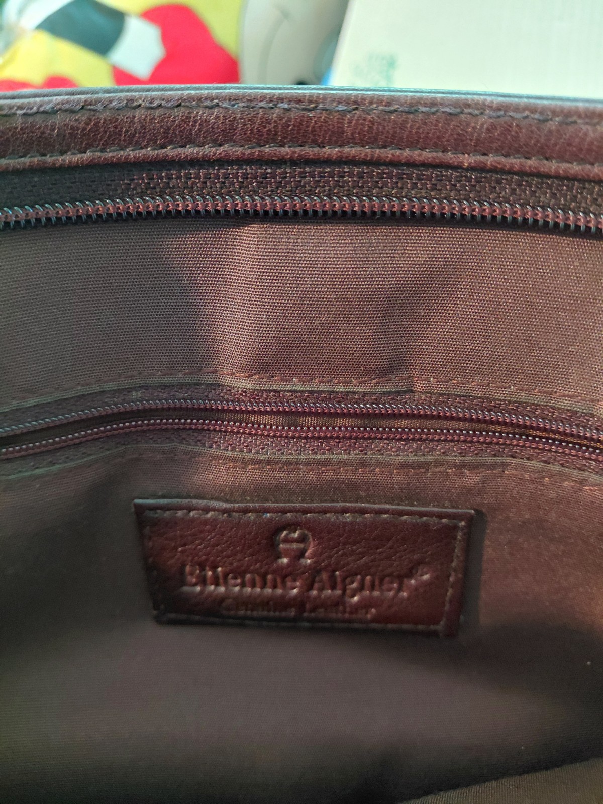 Etienne Aigner Burgundy Leather Zip Shoulder Bag Purse Gold Hardware Lined Pocke