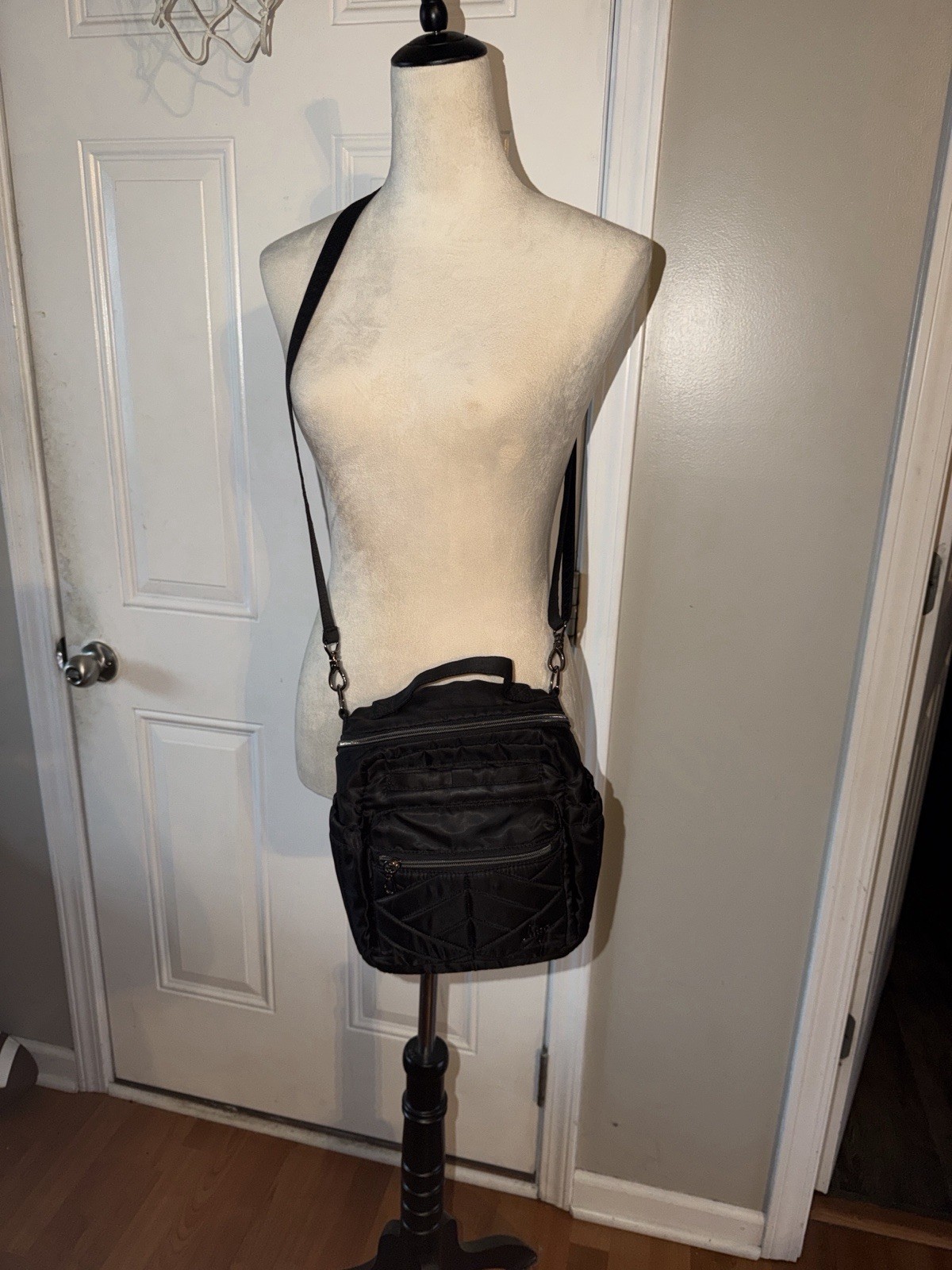 Lug Crossbody Bag Black Small Quilted Multi-Pocket Travel Bag Alpine