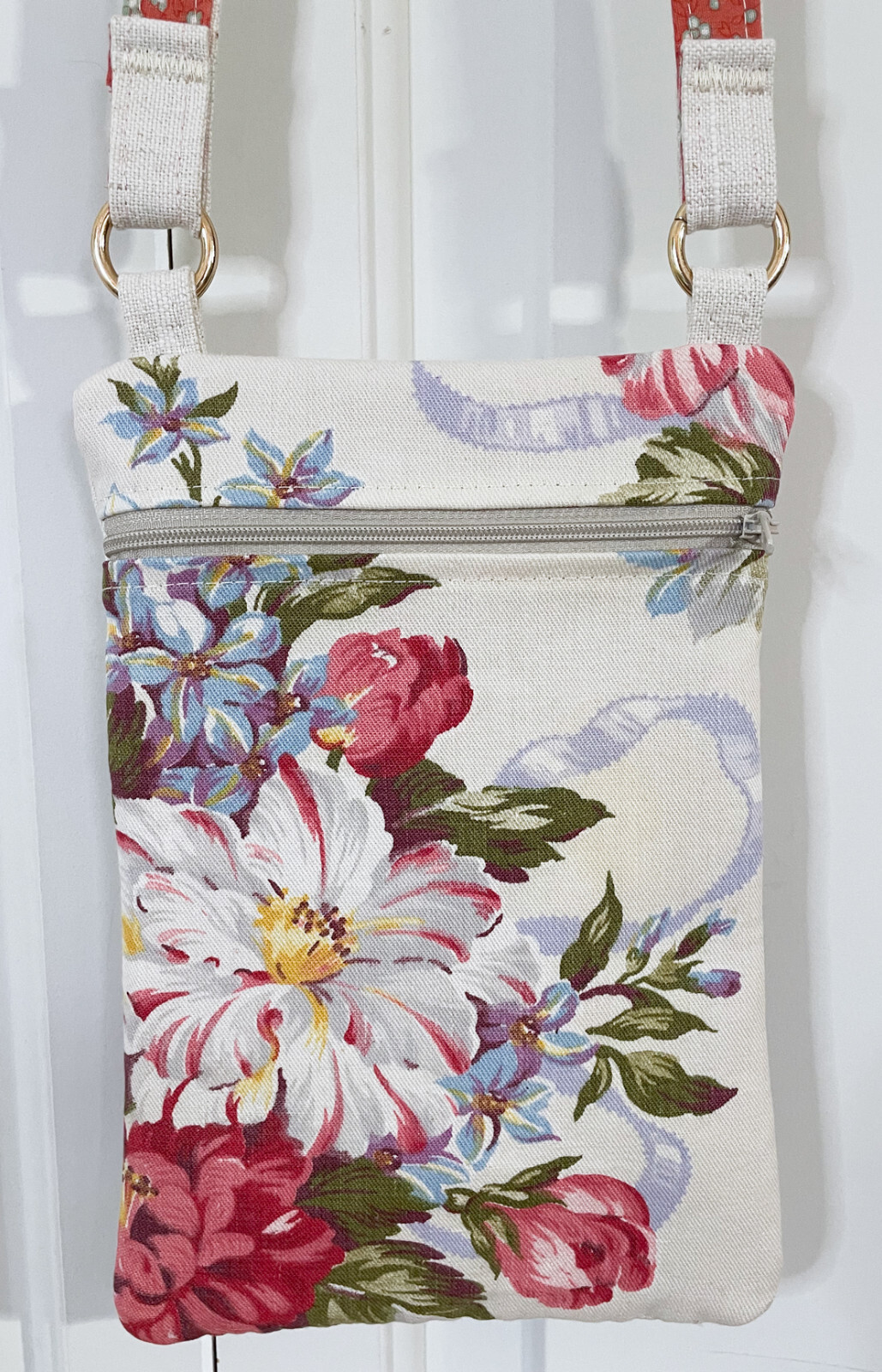 One of a Kind Handmade From Vintage Floral Linen, Crossbody Handbag, 5″ x 9″
