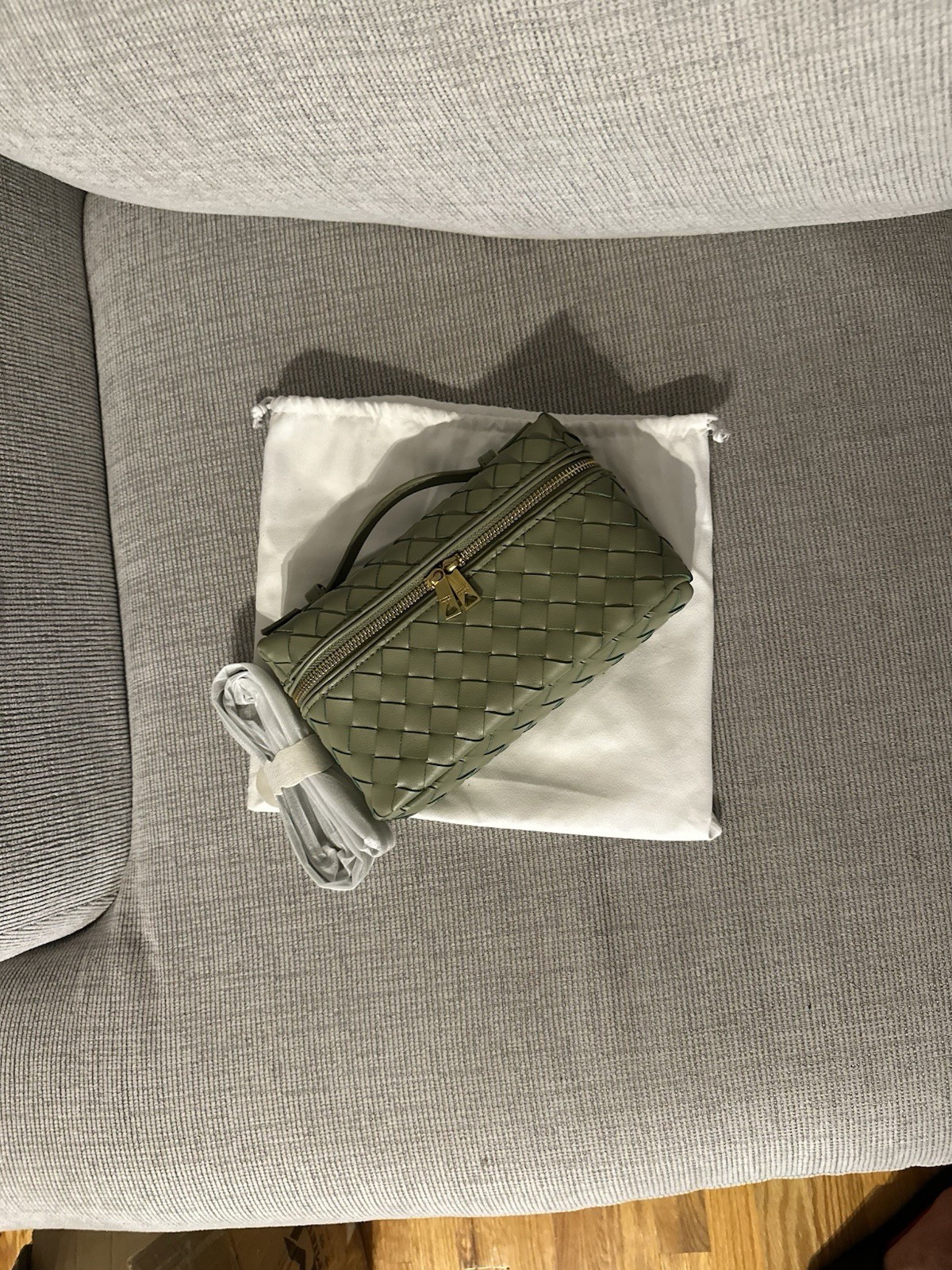 Bottega Veneta Soft Chain Vanity Case Intrecciato Leather Small