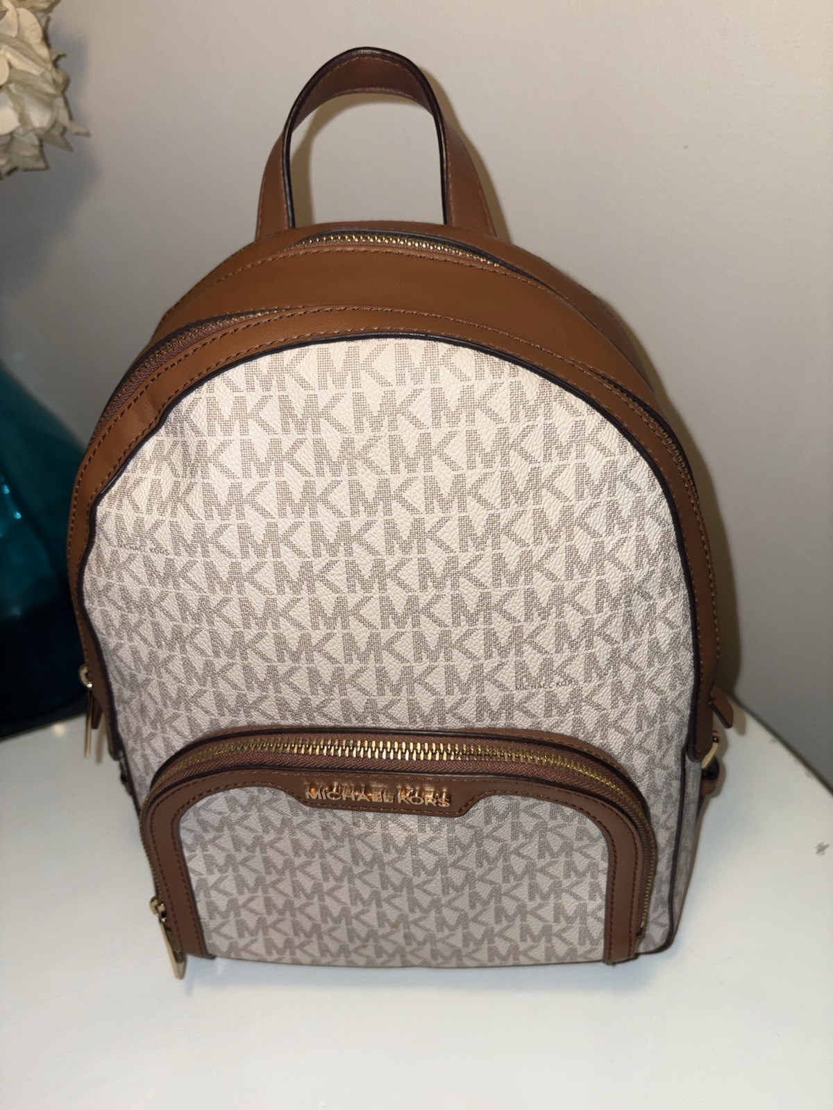 Michael Kors Jaycee Medium Zip Pocket Backpack MK Vanilla/Brown