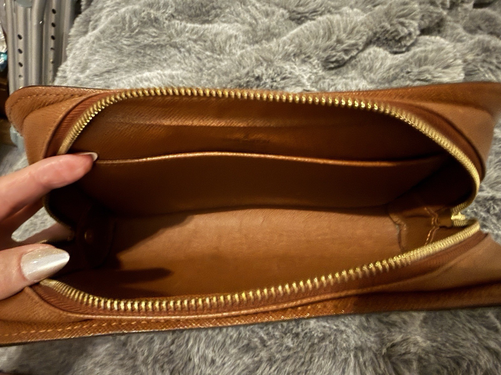 Auth Louis Vuitton Orsay Monogram Clutch – Excellent Condition