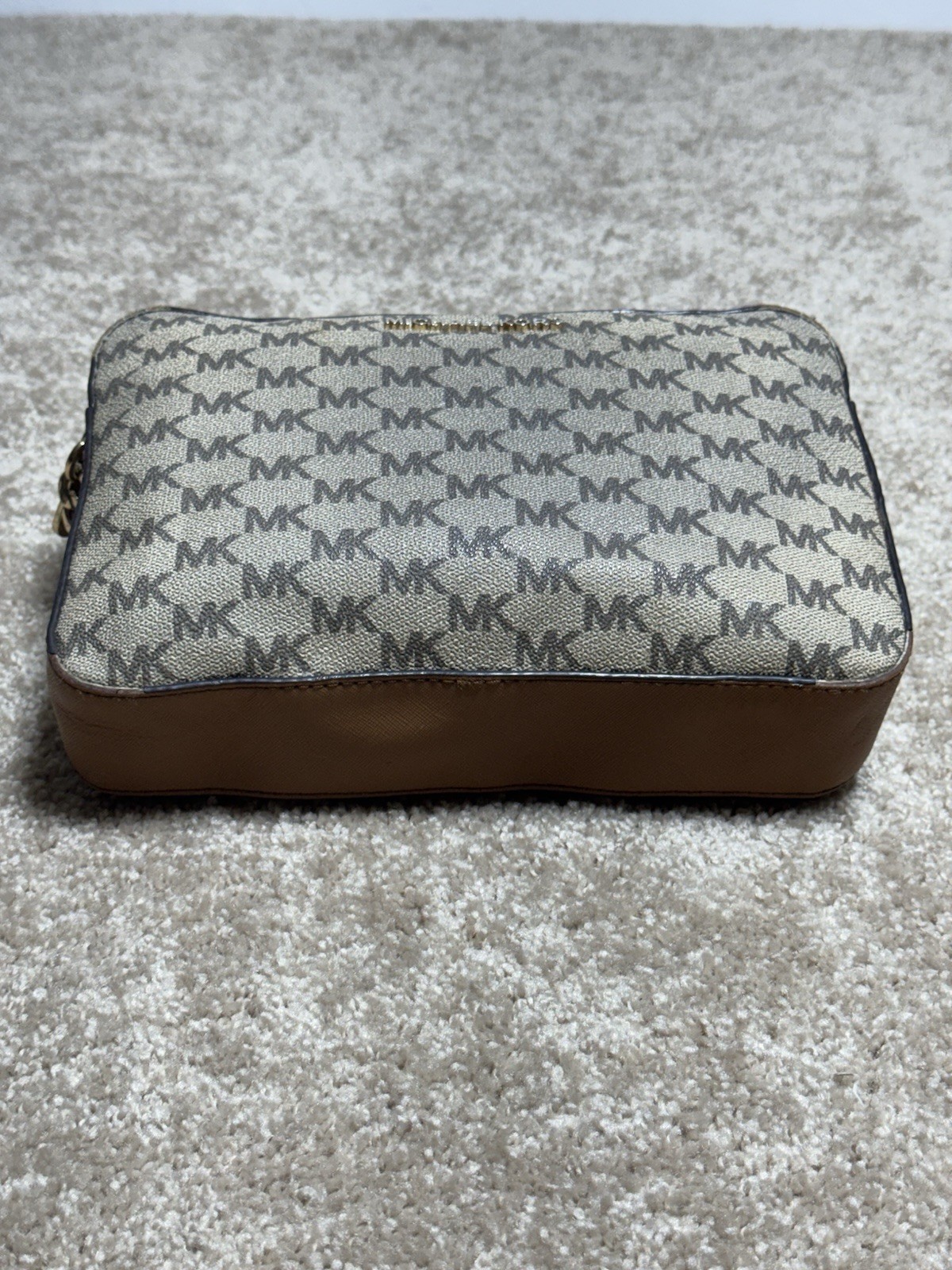 Michael Kors Jet Set Item LG Printed Logo Crossbody Bag Vanilla