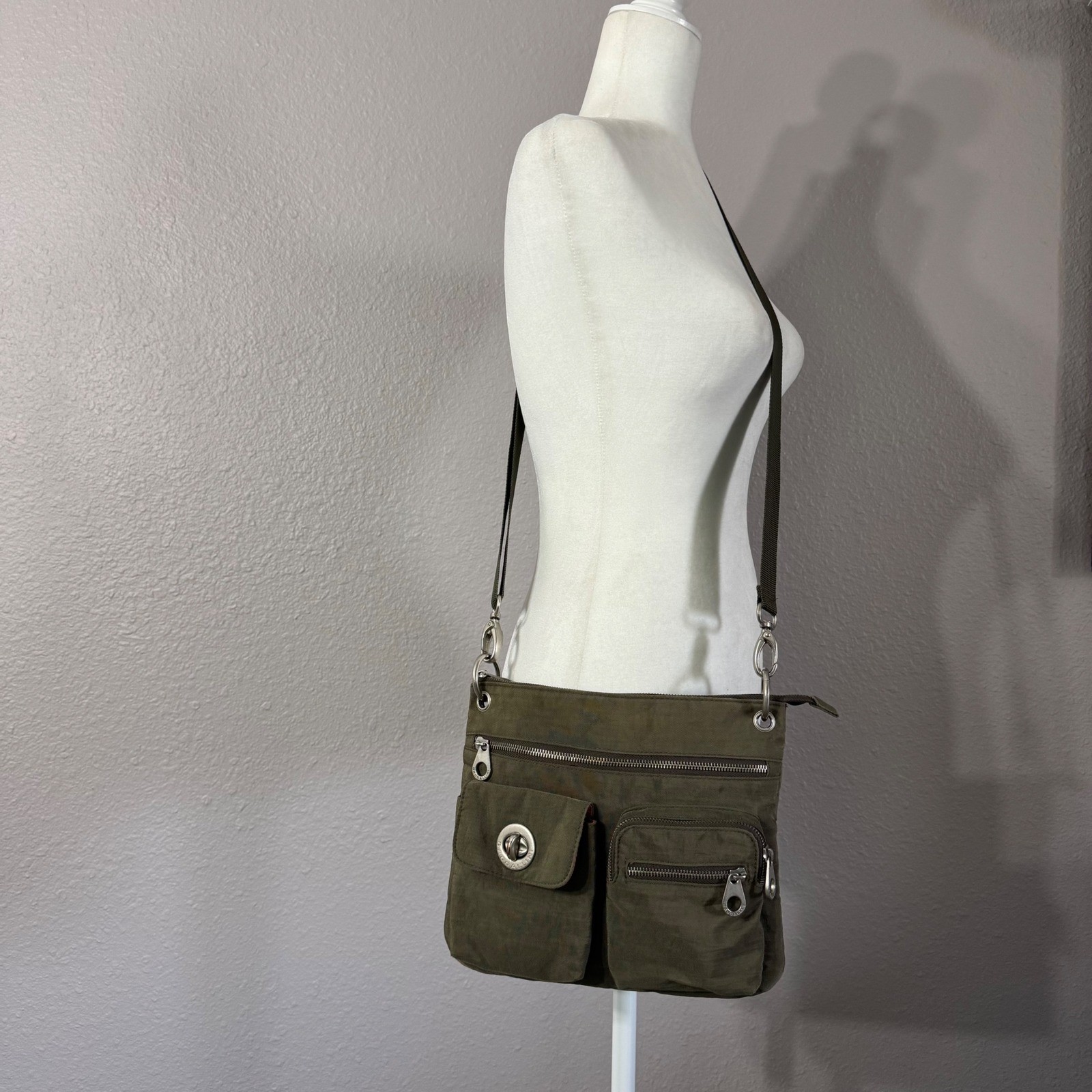 Baggallini Sydney Olive Green Multi-Pocket Nylon Adjustable Crossbody Bag
