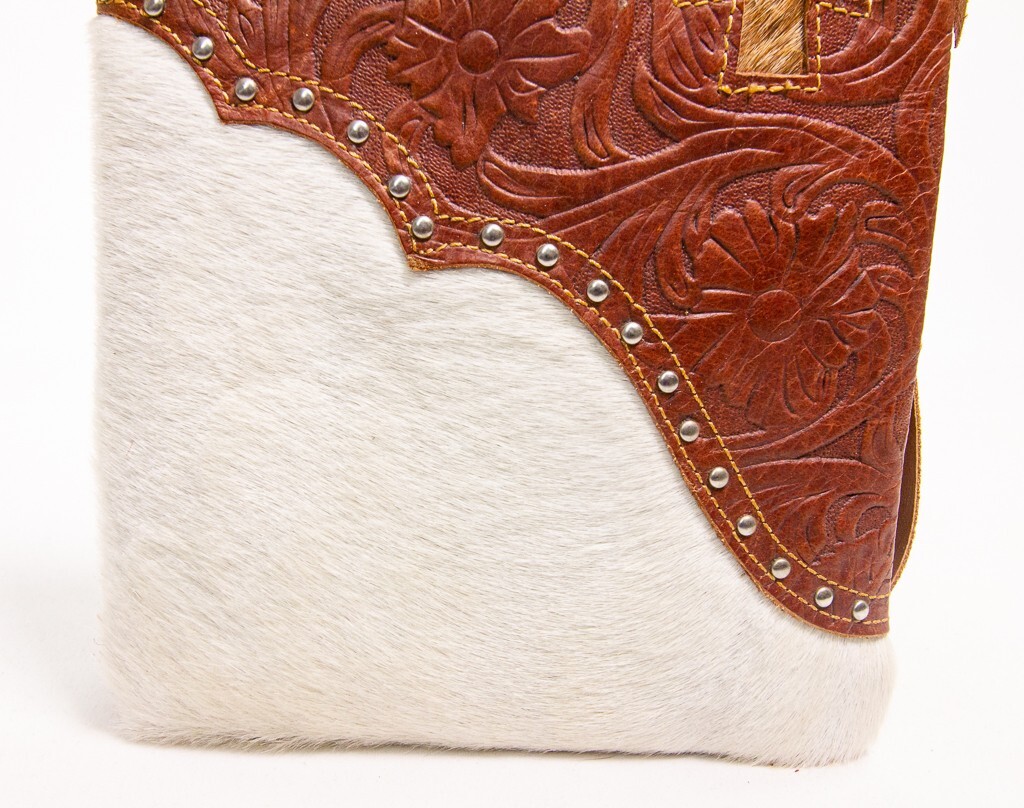 P & G Cream Brown Leatherwork Hide Purse Bag Women’s